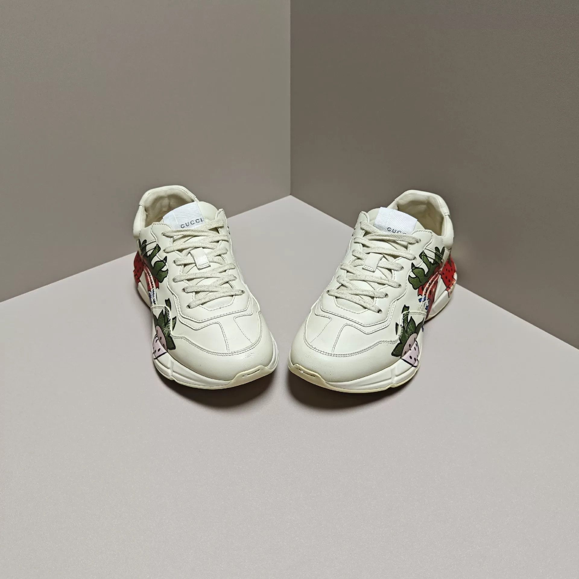 Gucci Gucci Red Lowtop Sneakers us_7 Women Size US 7 / IT 37 - 2 Thumbnail