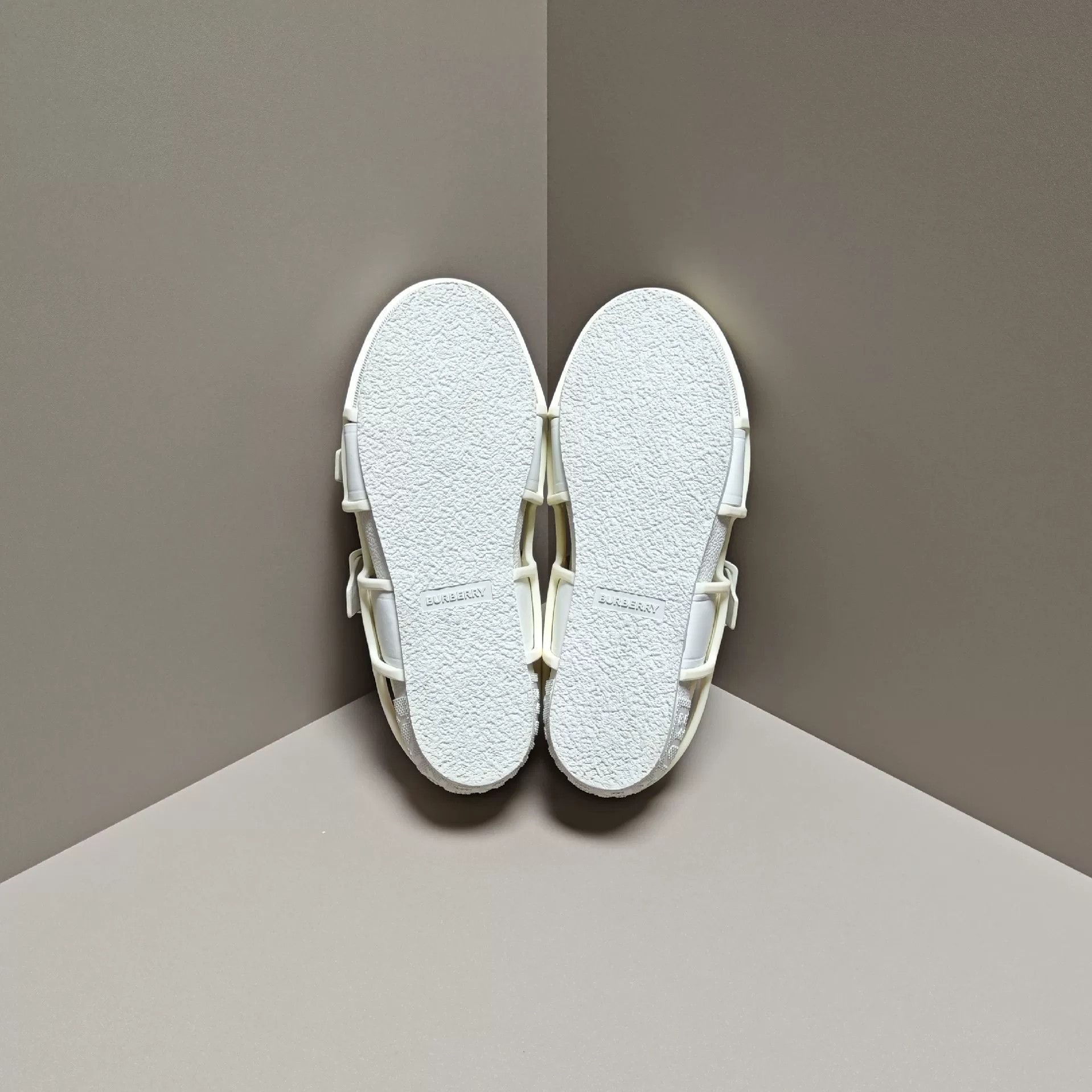 Burberry Burberry Lowtop Sneakers us_5 Women Size US 5 / IT 35 - 5 Thumbnail