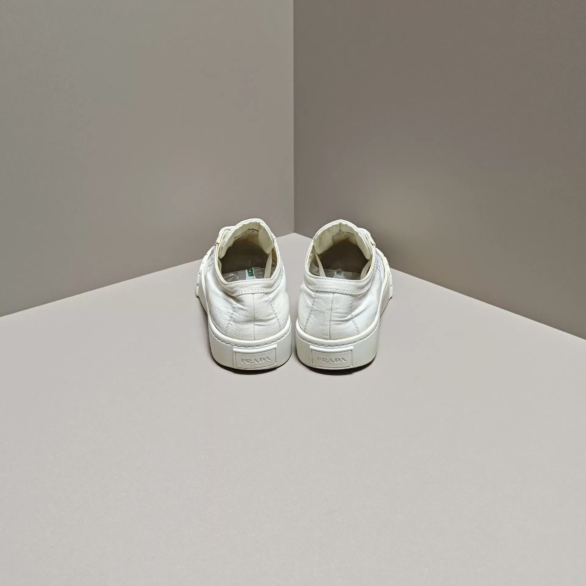 Prada Prada Canvas Lowtop Sneakers us_9 Women Size US 9 / IT 39 - 3 Thumbnail