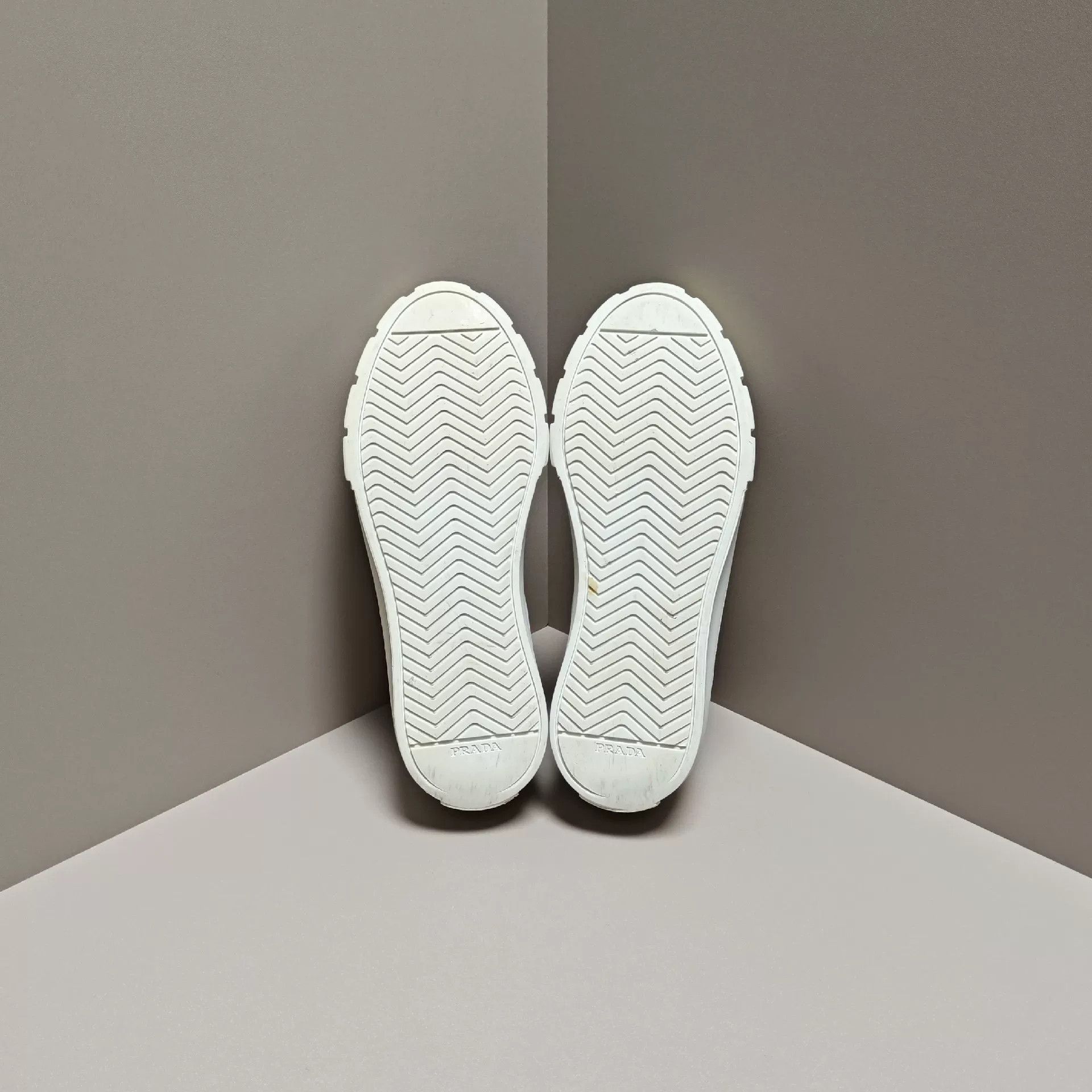Prada Prada Canvas Lowtop Sneakers us_9 Women Size US 9 / IT 39 - 5 Thumbnail