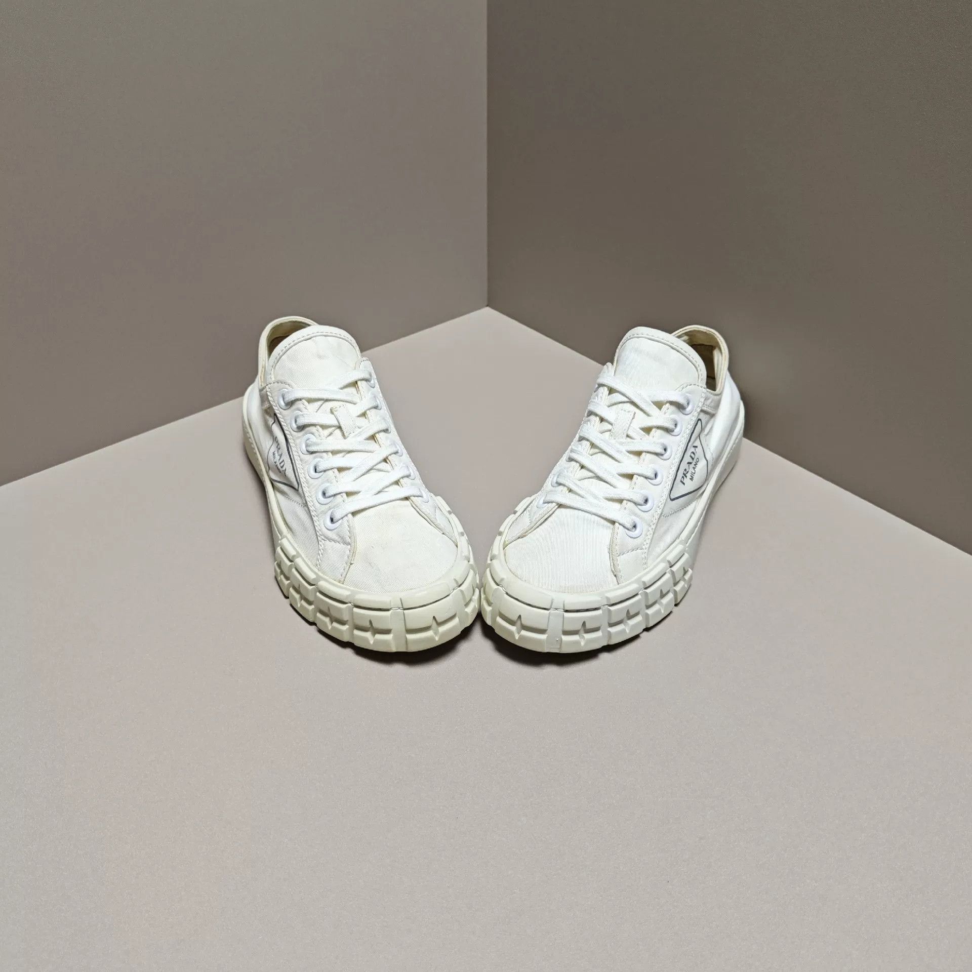 Prada Prada Canvas Lowtop Sneakers us_9 Women Size US 9 / IT 39 - 2 Thumbnail