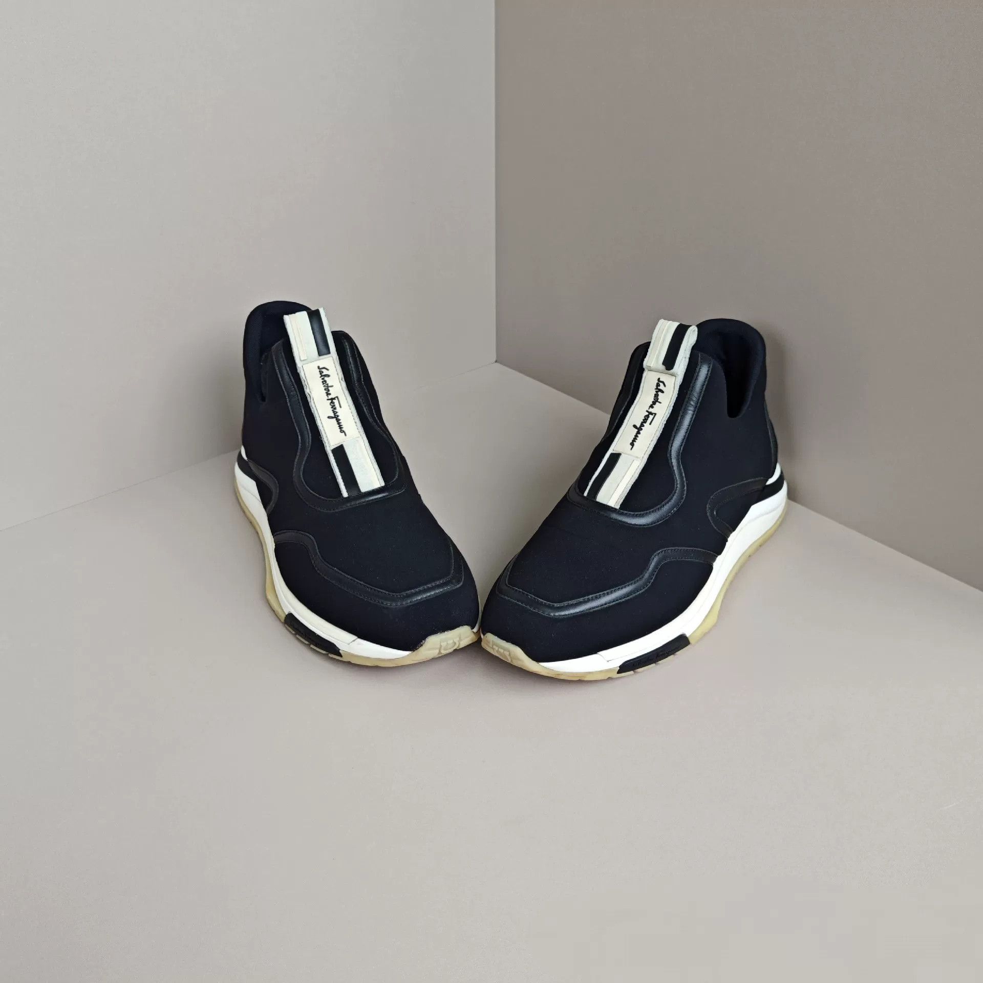 Salvatore Ferragamo Salvatore Ferragamo Casual Lowtop Sneakers us_12 Women Size US 12 / IT 42 - 2 Thumbnail