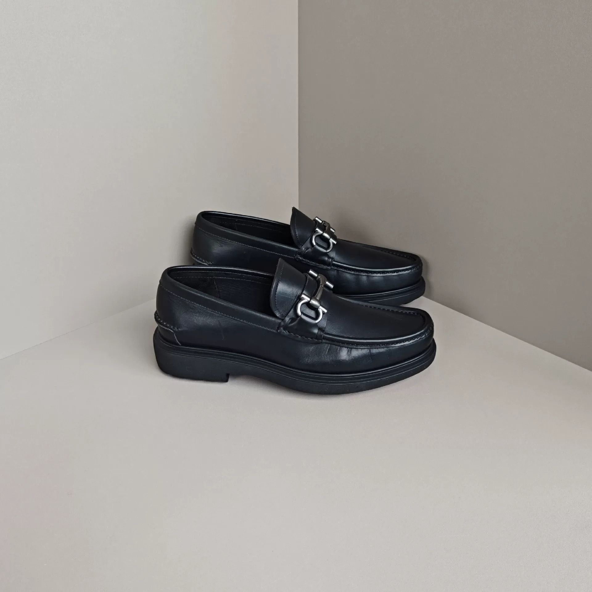 Salvatore Ferragamo Salvatore Ferragamo Lowtop Sneakers us_9 Women Size US 9 / IT 39 - 4 Thumbnail