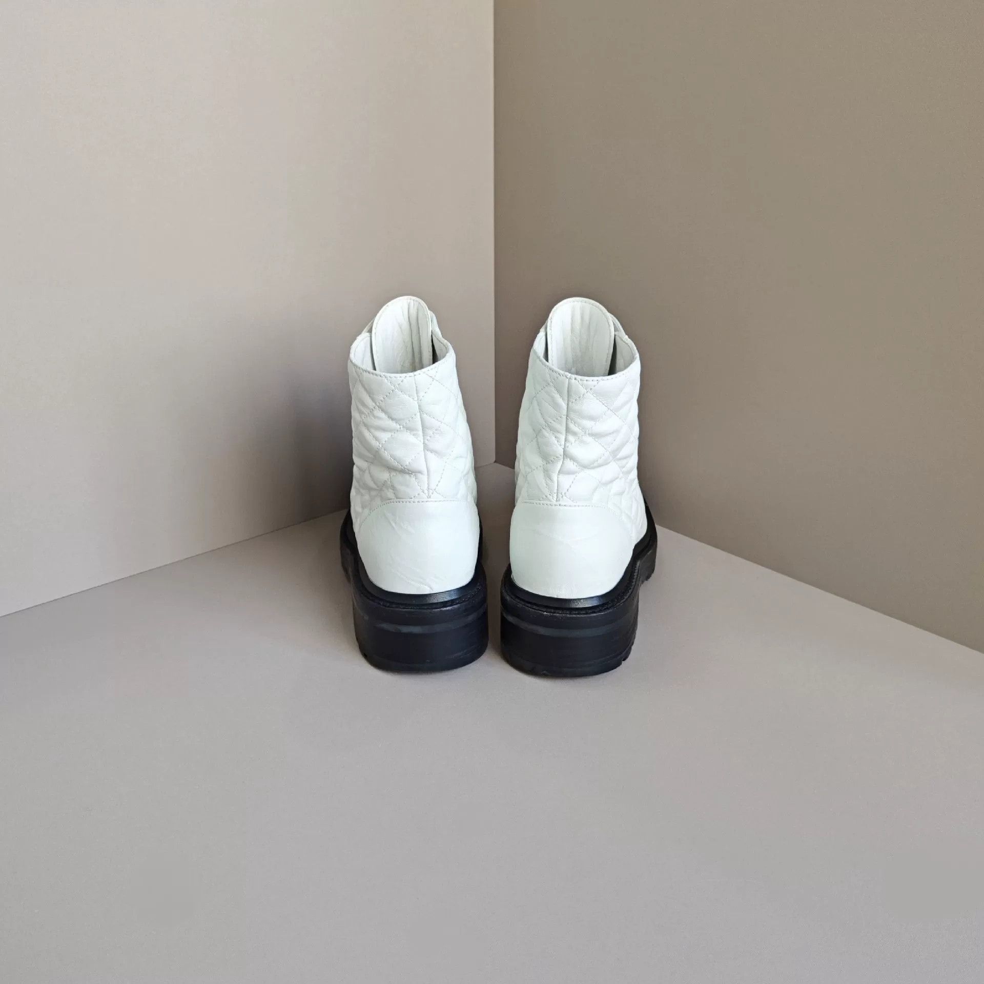 Chanel Chanel Boots us_6 Women Size US 6 / IT 36 - 3 Thumbnail