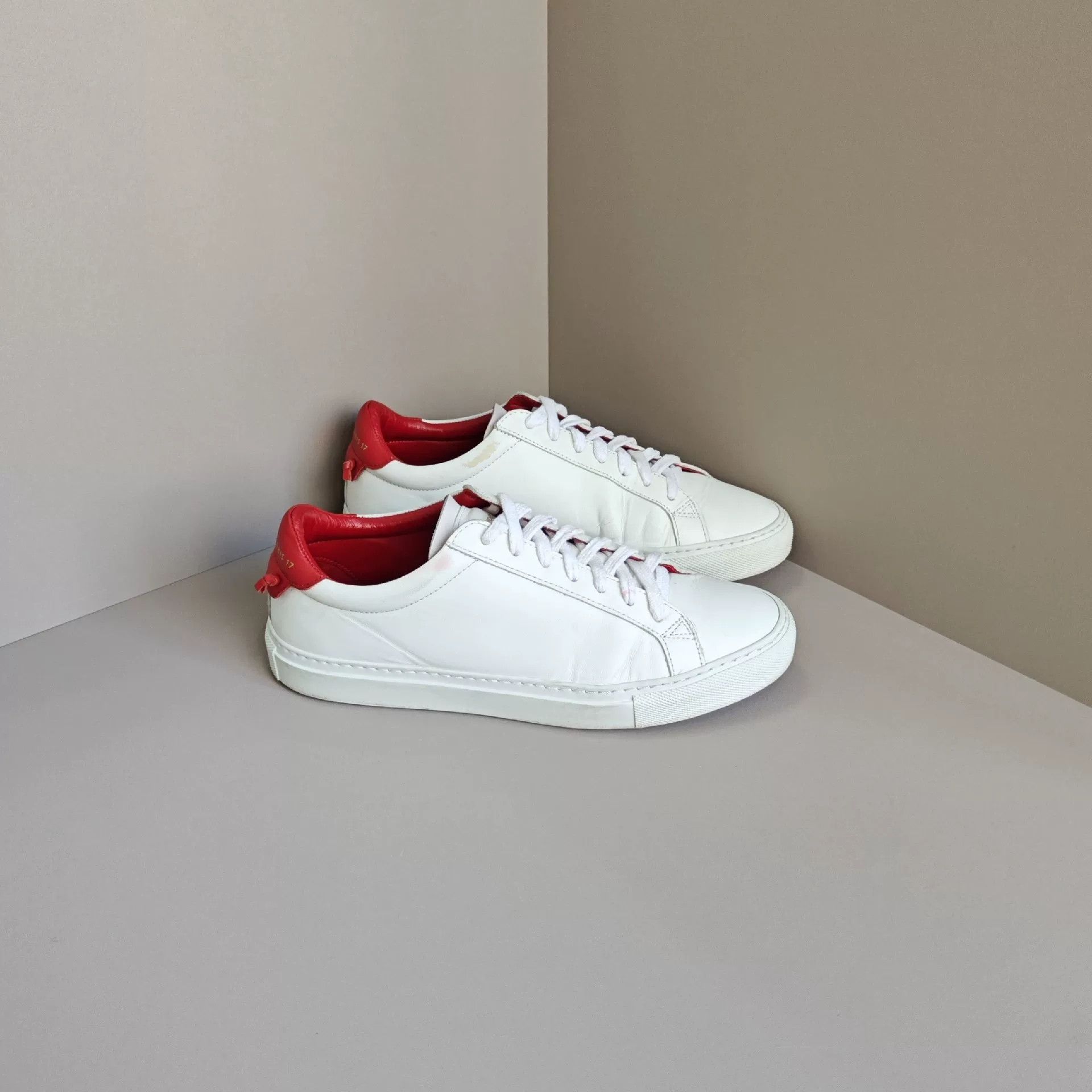 Givenchy Givenchy Lowtop Sneakers us_8 Women Size US 8 / IT 38 - 4 Thumbnail