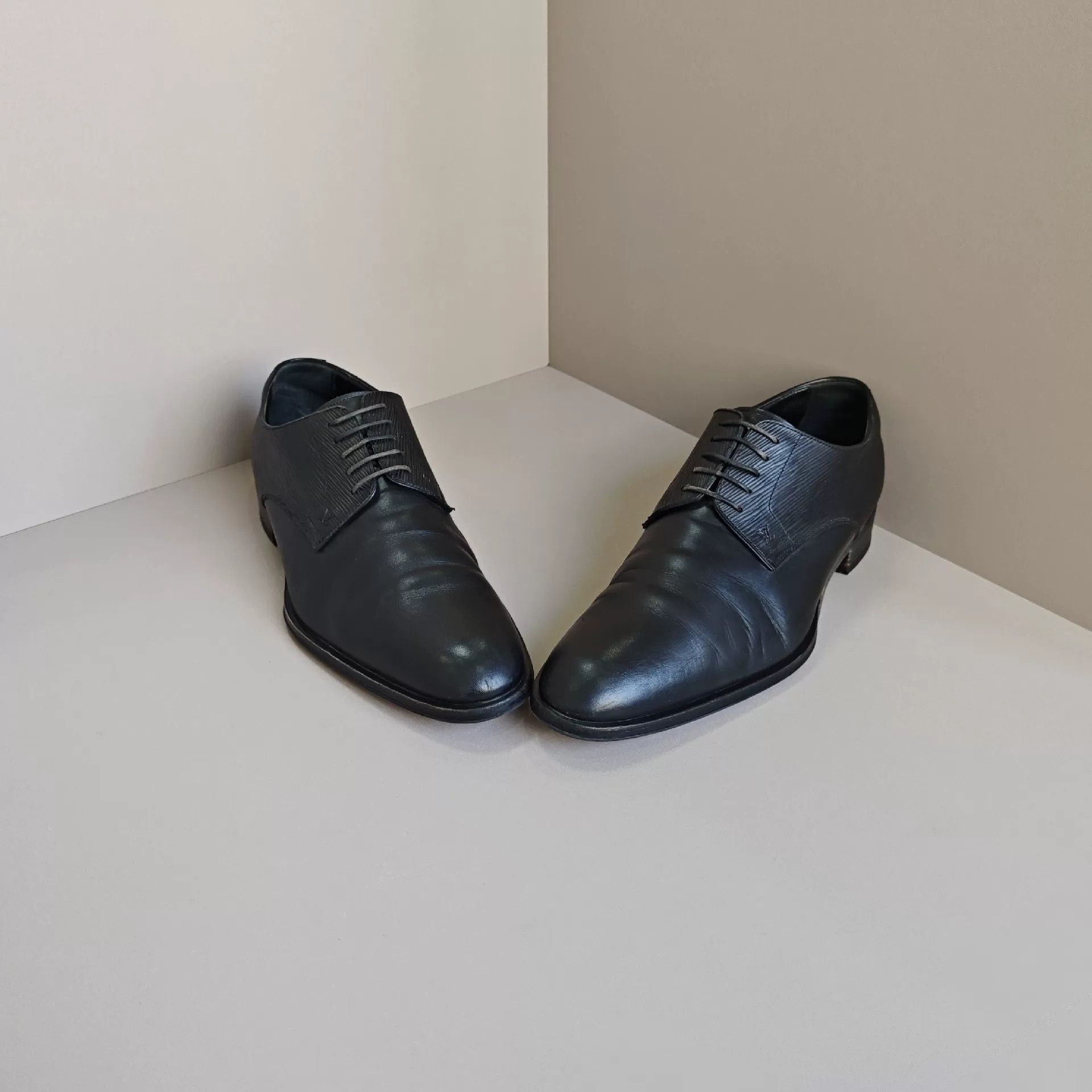 Louis Vuitton Louis Vuitton Retro Lowtop Sneakers 7 Men Size US 7 / EU 40 - 2 Thumbnail