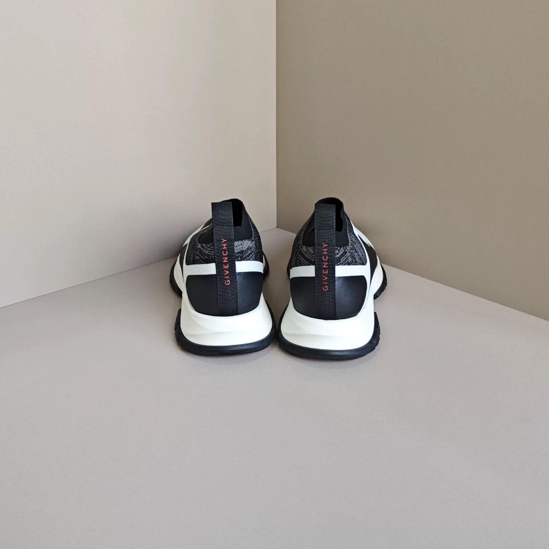 Givenchy Givenchy Casual Lowtop Sneakers 10 Men Size US 10 / EU 43 - 3 Thumbnail