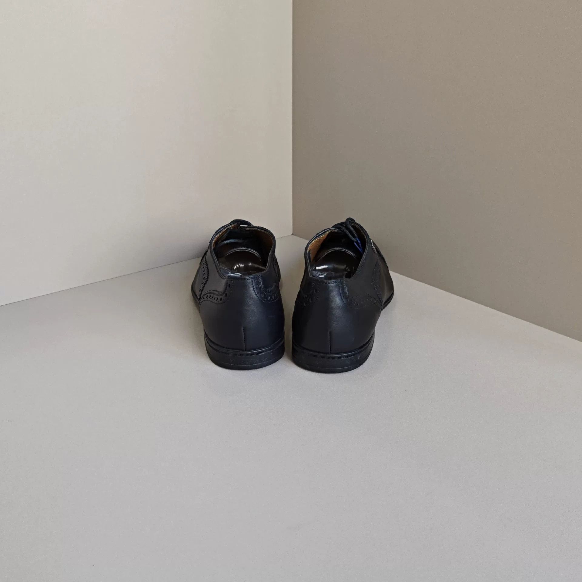 Gucci Gucci Retro Lowtop Sneakers 7 Men Size US 7 / EU 40 - 3 Thumbnail
