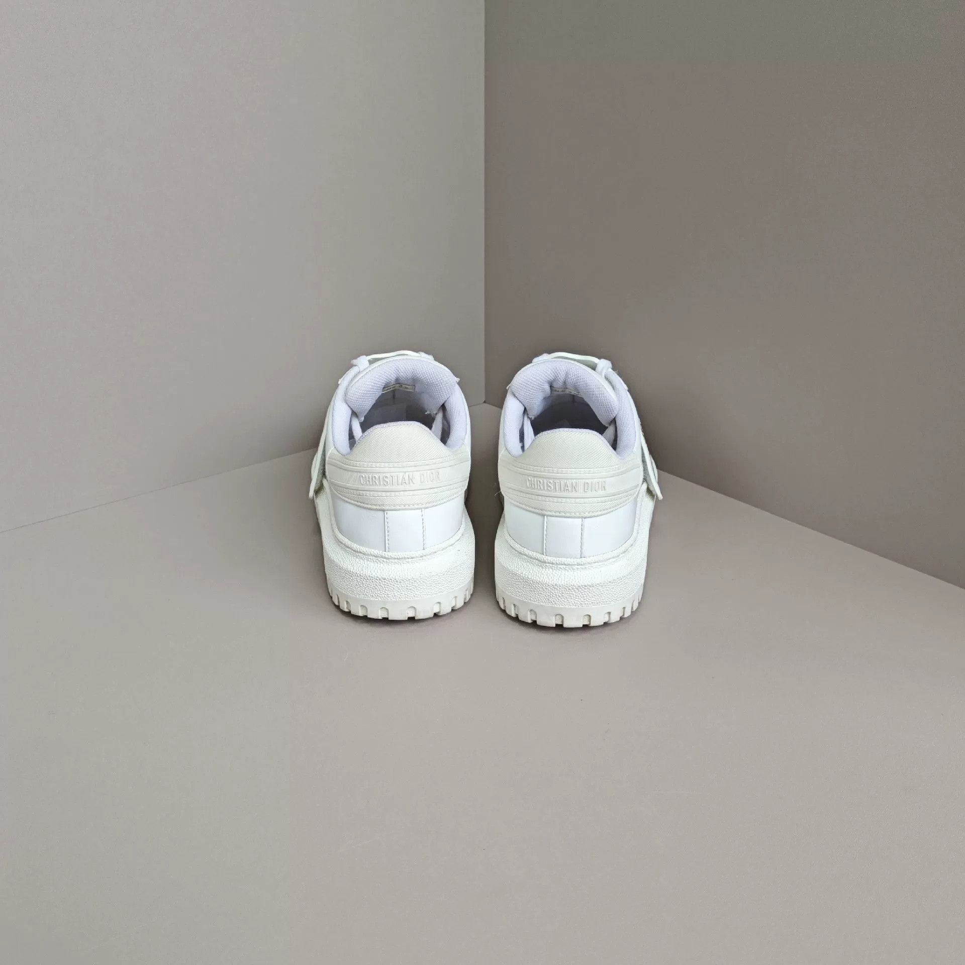 Dior Dior Lowtop Sneakers us_7 Women Size US 7 / IT 37 - 3 Thumbnail