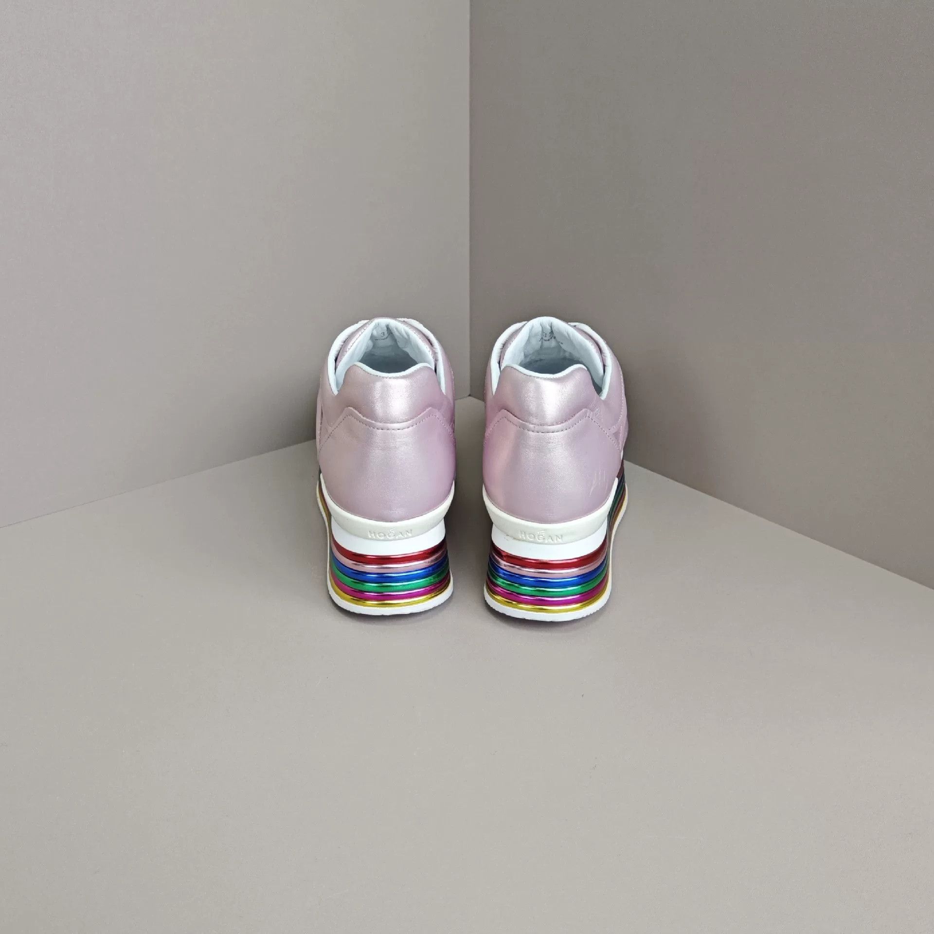 Hogan Hogan Retro Lowtop Sneakers us_7 Women Size US 7 / IT 37 - 3 Thumbnail