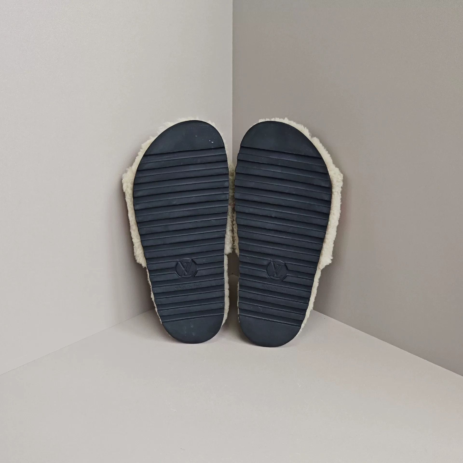 Louis Vuitton Louis Vuitton Sandals us_7 Women Size US 7 / IT 37 - 5 Thumbnail