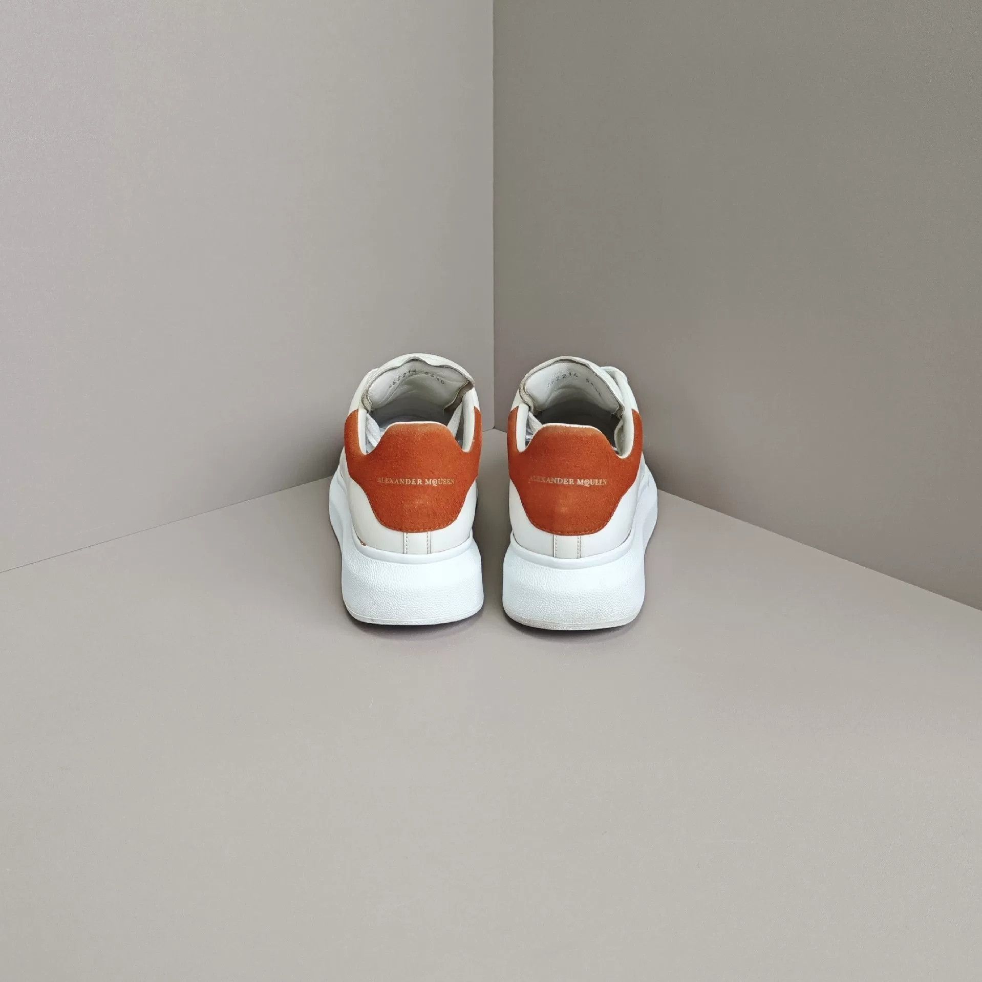 Alexander McQueen Alexander McQueen White Lowtop Sneakers us_6 Women Size US 6 / IT 36 - 3 Thumbnail