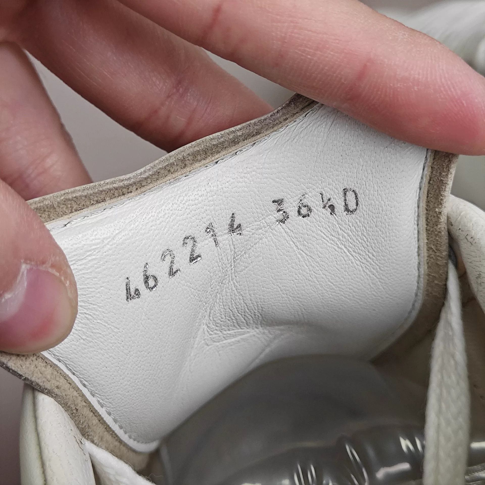 Alexander McQueen Alexander McQueen White Lowtop Sneakers us_6 Women Size US 6 / IT 36 - 6 Thumbnail