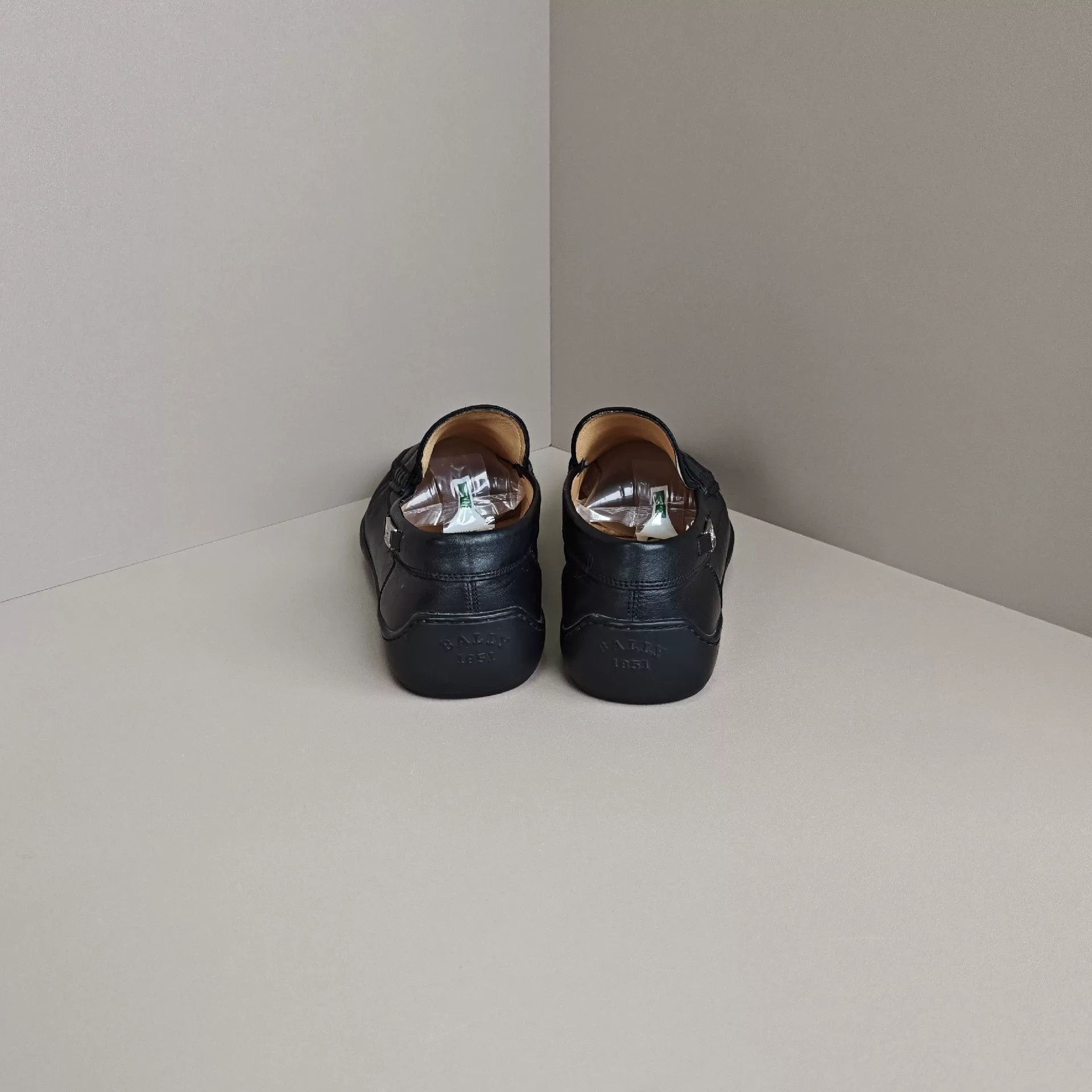 Bally Bally Lowtop Sneakers us_10 Women Size US 10 / IT 40 - 3 Thumbnail