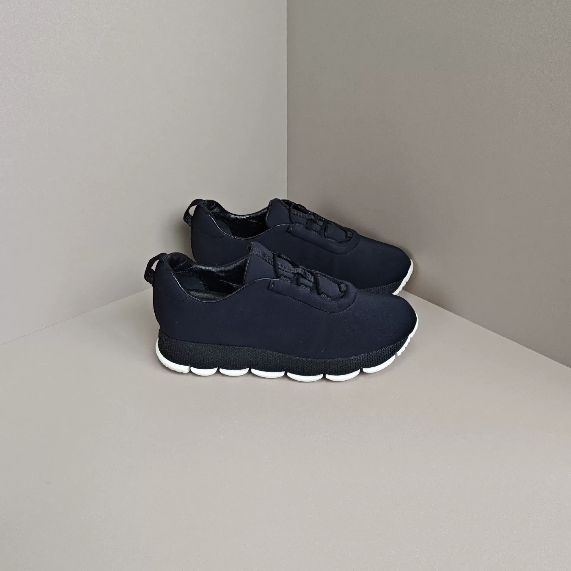 Prada Prada Casual Lowtop Sneakers us_6 Women Size US 6 / IT 36 - 4 Thumbnail