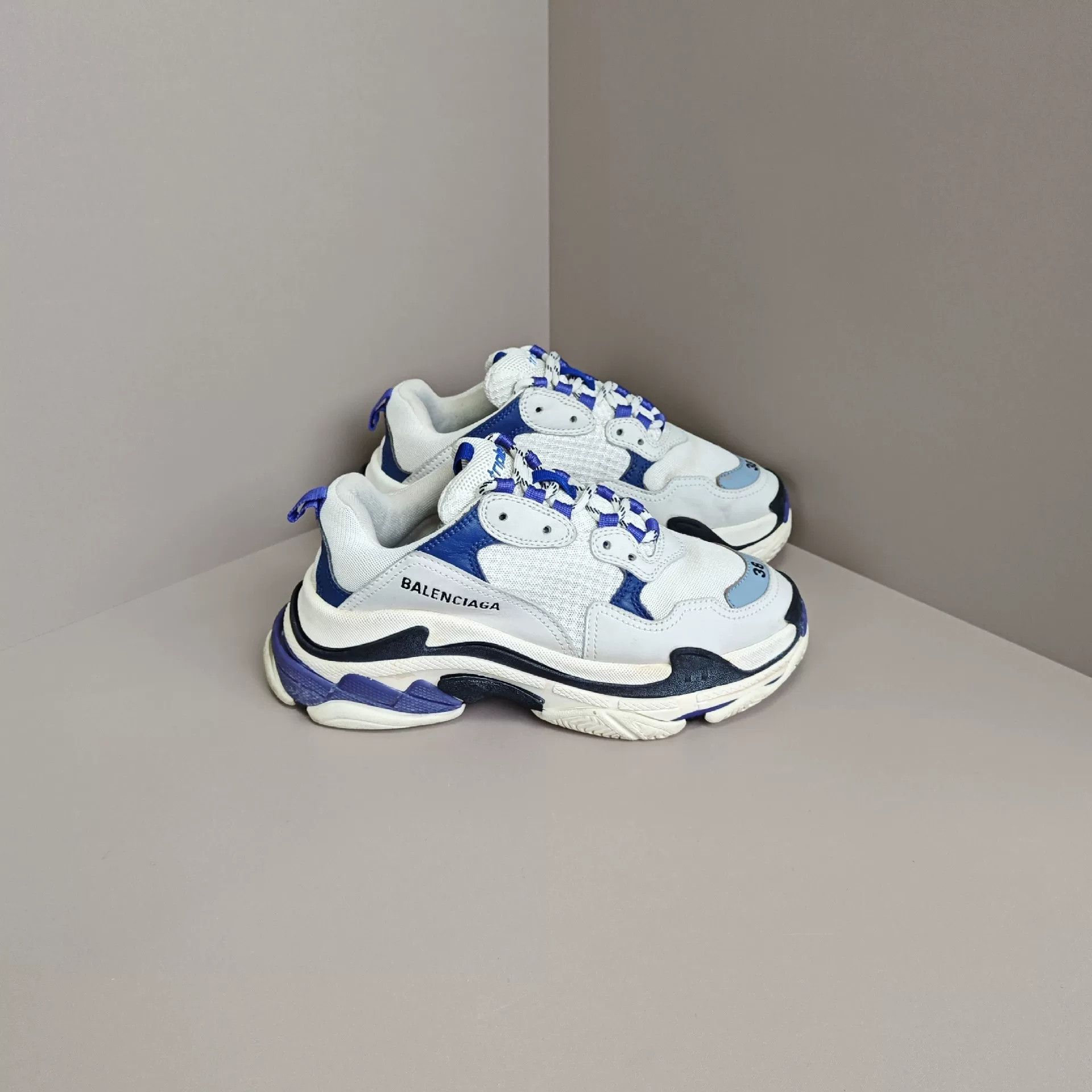 Balenciaga Balenciaga Lowtop Sneakers us_8 Women Size US 8 / IT 38 - 4 Thumbnail