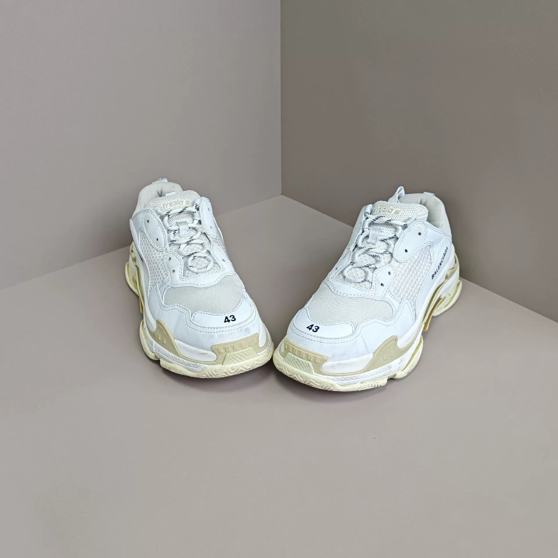 Balenciaga Balenciaga Lowtop Sneakers 10 Men Size US 10 / EU 43 - 2 Thumbnail