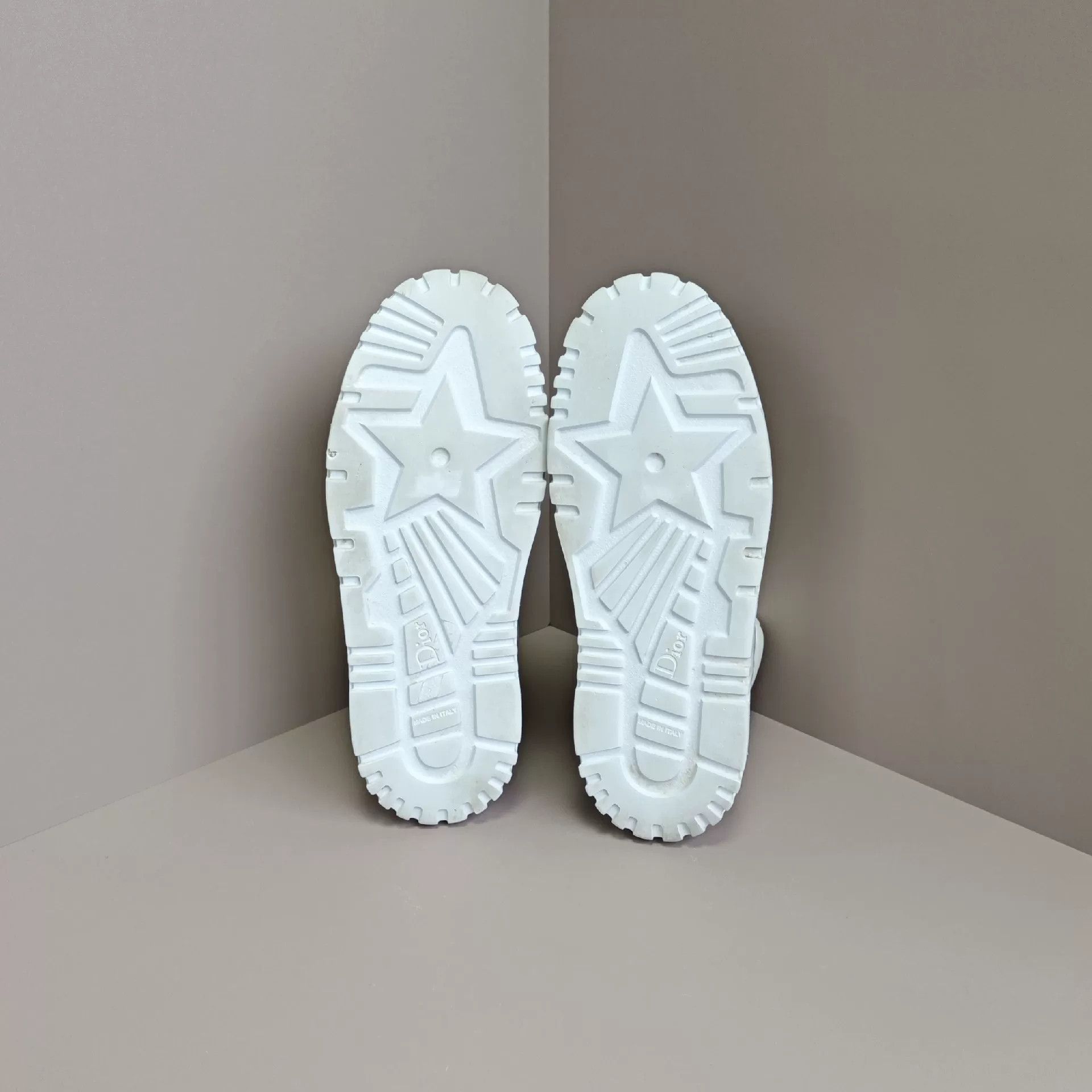 Dior Dior Lowtop Sneakers us_6 Women Size US 6 / IT 36 - 5 Thumbnail