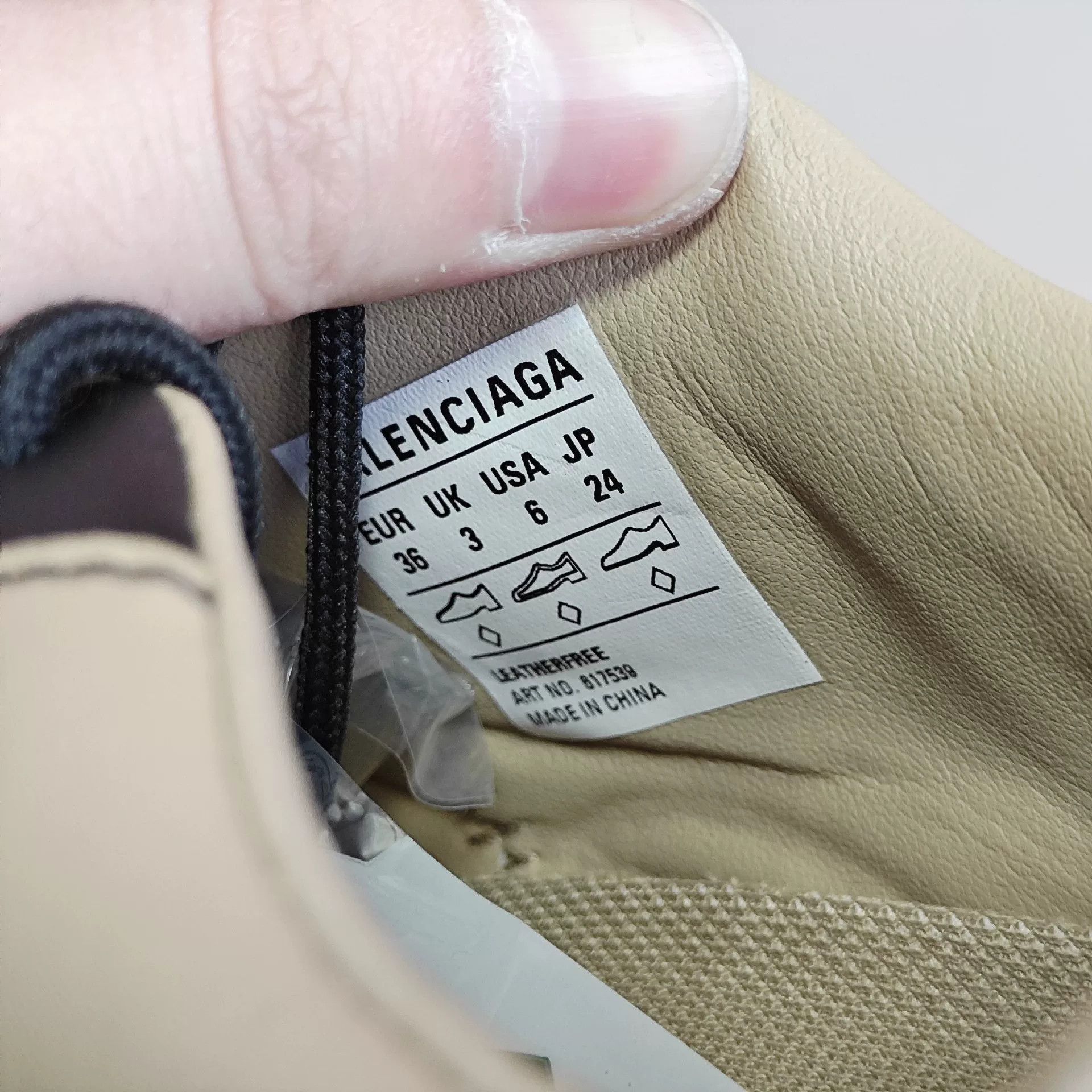 Balenciaga Balenciaga Lowtop Sneakers us_6 Women Size US 6 / IT 36 - 6 Thumbnail