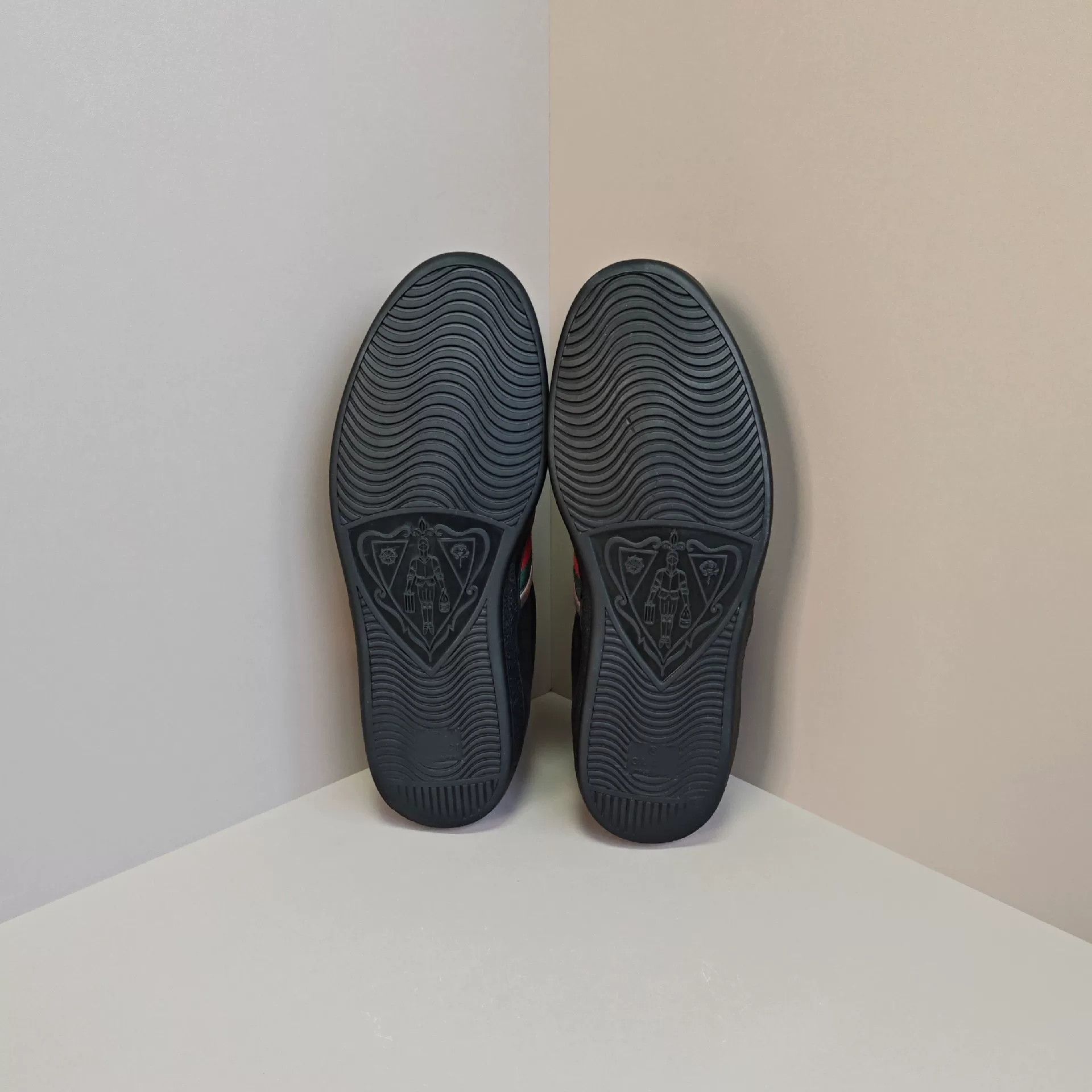 Gucci Gucci Printed Graphic Lowtop Sneakers 7 Men Size US 7 / EU 40 - 5 Thumbnail