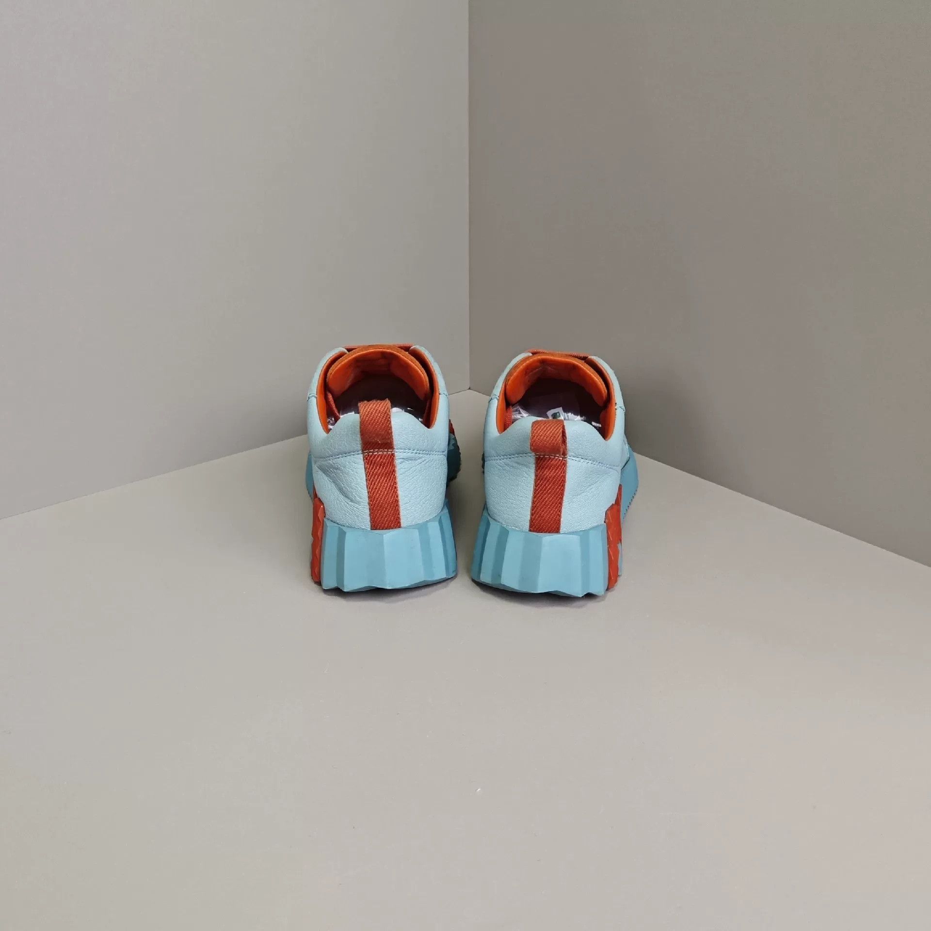 Hermes Hermes Casual Blue Lowtop Sneakers us_6 Women Size US 6 / IT 36 - 3 Thumbnail