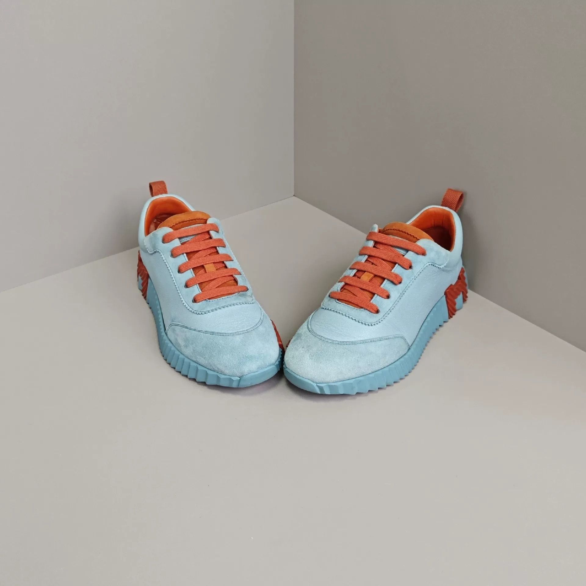 Hermes Hermes Casual Blue Lowtop Sneakers us_6 Women Size US 6 / IT 36 - 2 Thumbnail