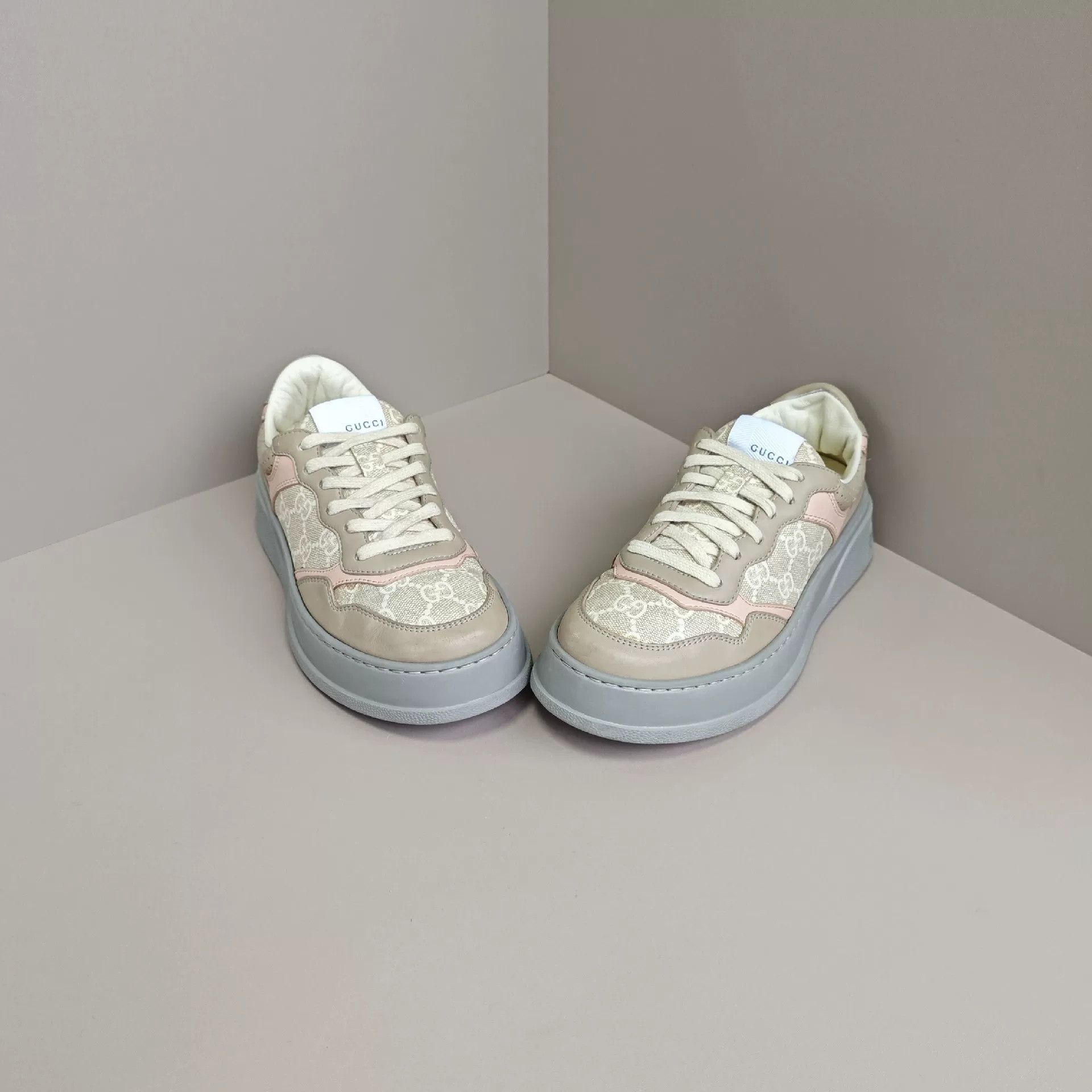 Gucci Gucci Lowtop Sneakers us_6 Women Size US 6 / IT 36 - 2 Thumbnail