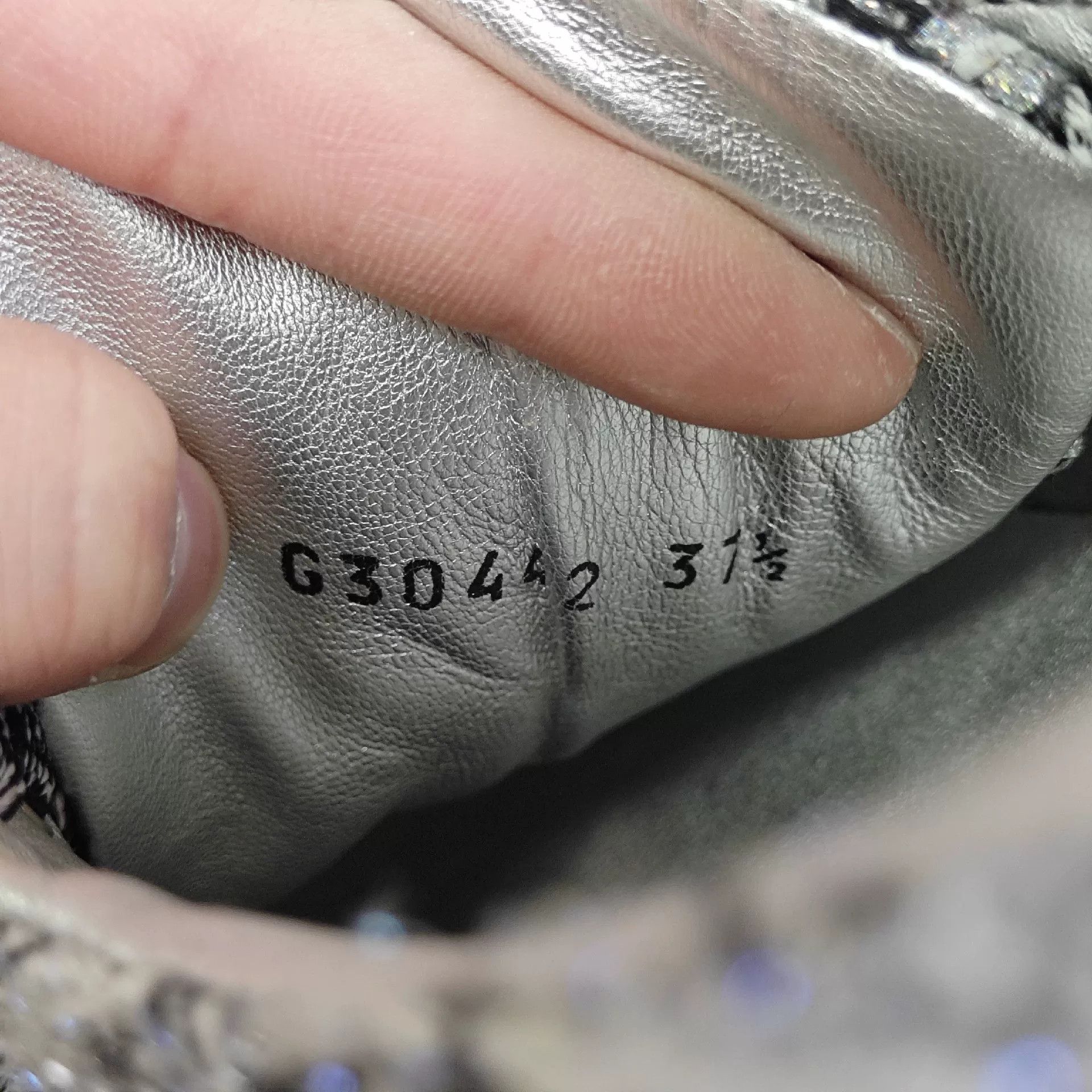 Chanel Chanel Casual Lowtop Sneakers us_7 Women Size US 7 / IT 37 - 6 Thumbnail