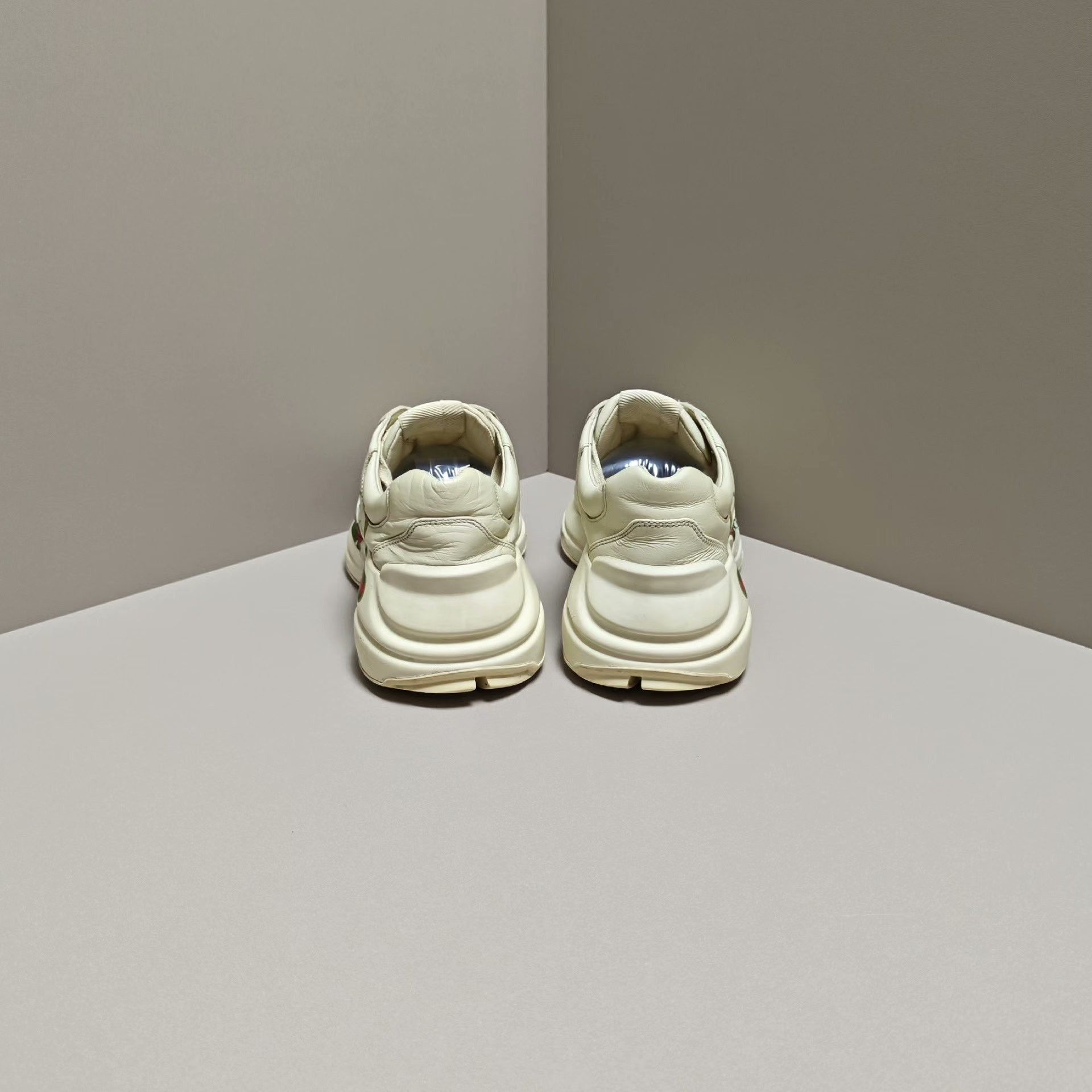 Gucci Gucci Lowtop Sneakers us_6 Women Size US 6 / IT 36 - 3 Thumbnail