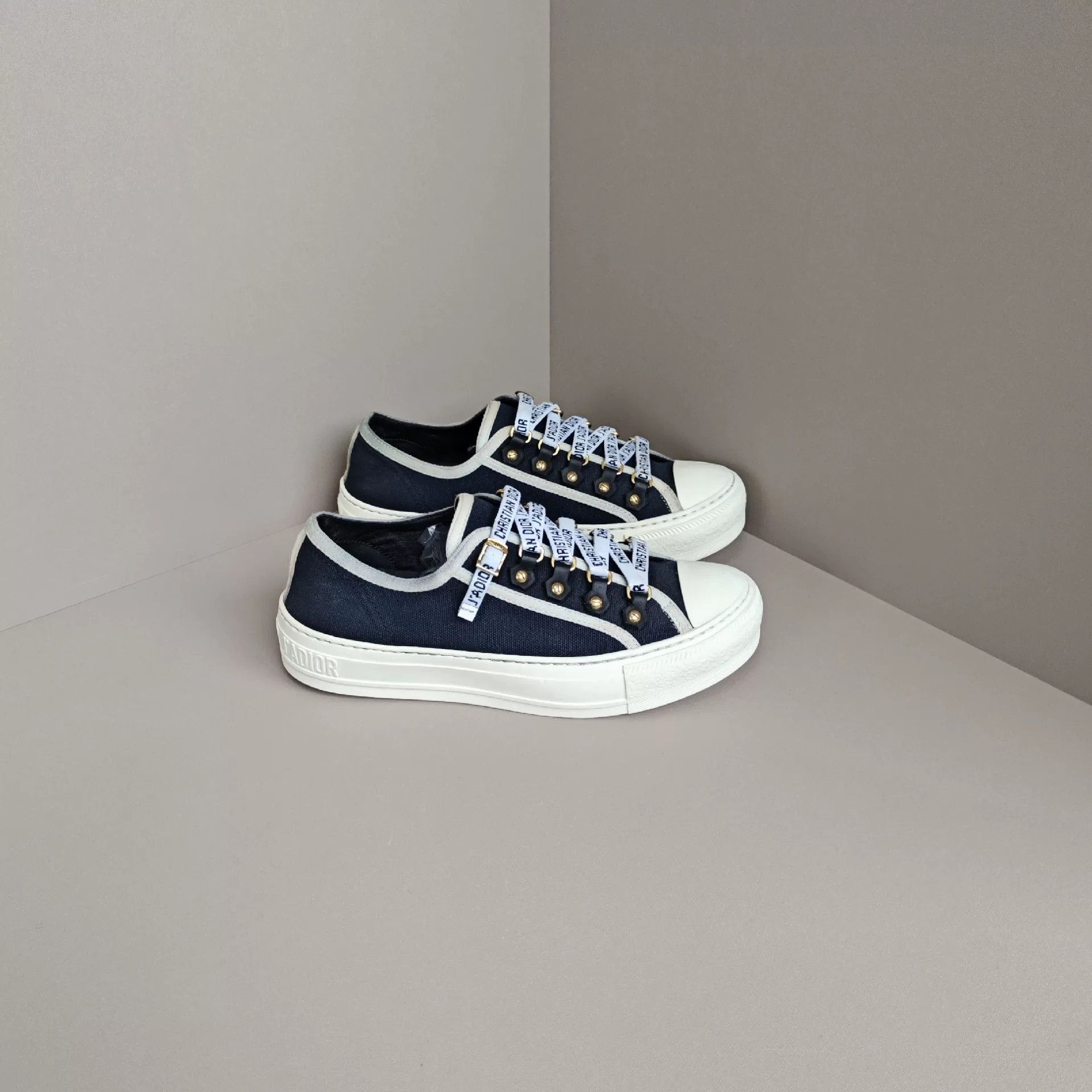 Dior Dior Canvas Lowtop Sneakers us_5 Women Size US 5 / IT 35 - 4 Thumbnail