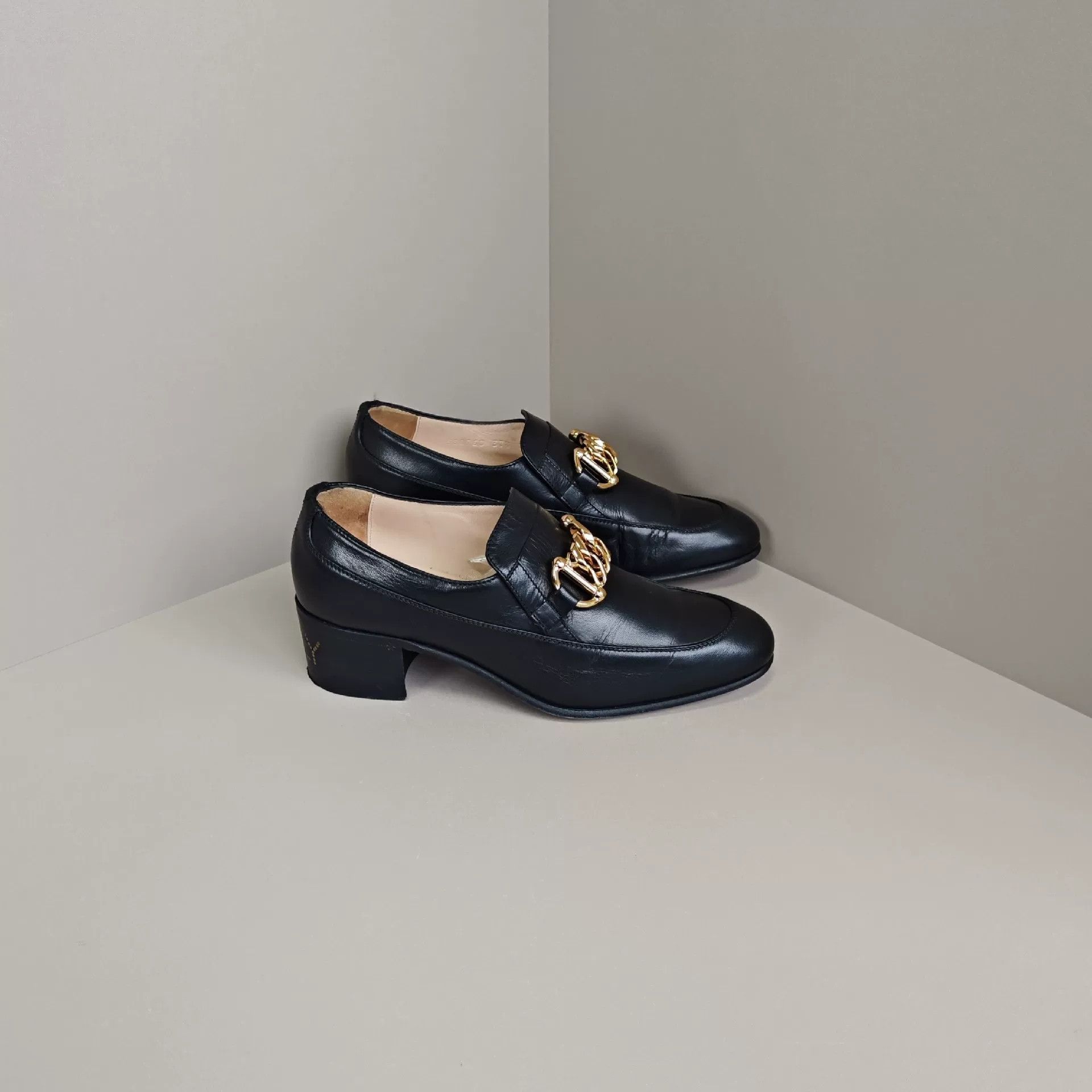 Gucci Gucci Lowtop Sneakers us_7 Women Size US 7 / IT 37 - 4 Thumbnail