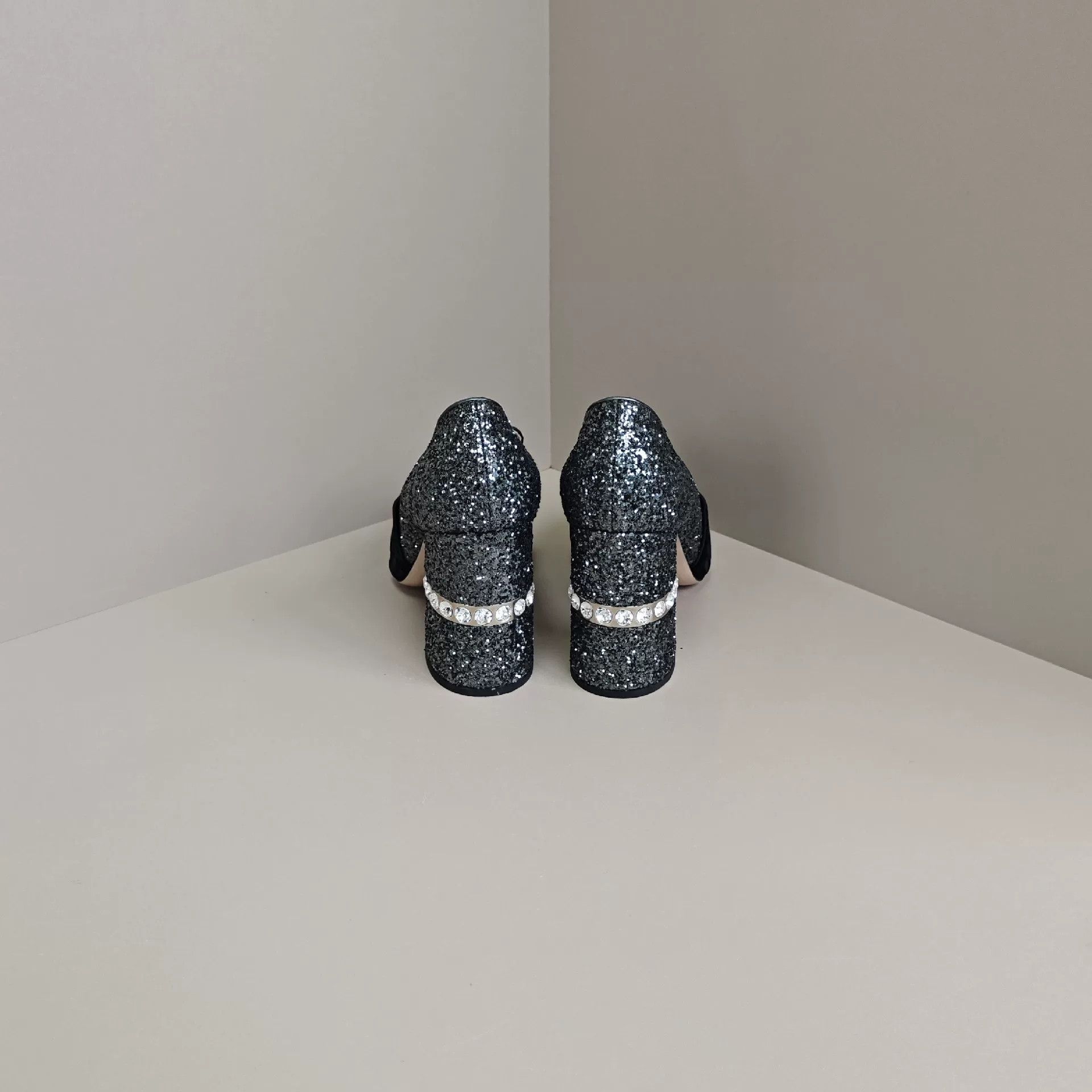 Miu Miu Miu Miu Pink Lowtop Sneakers us_9 Women Size US 9 / IT 39 - 3 Thumbnail