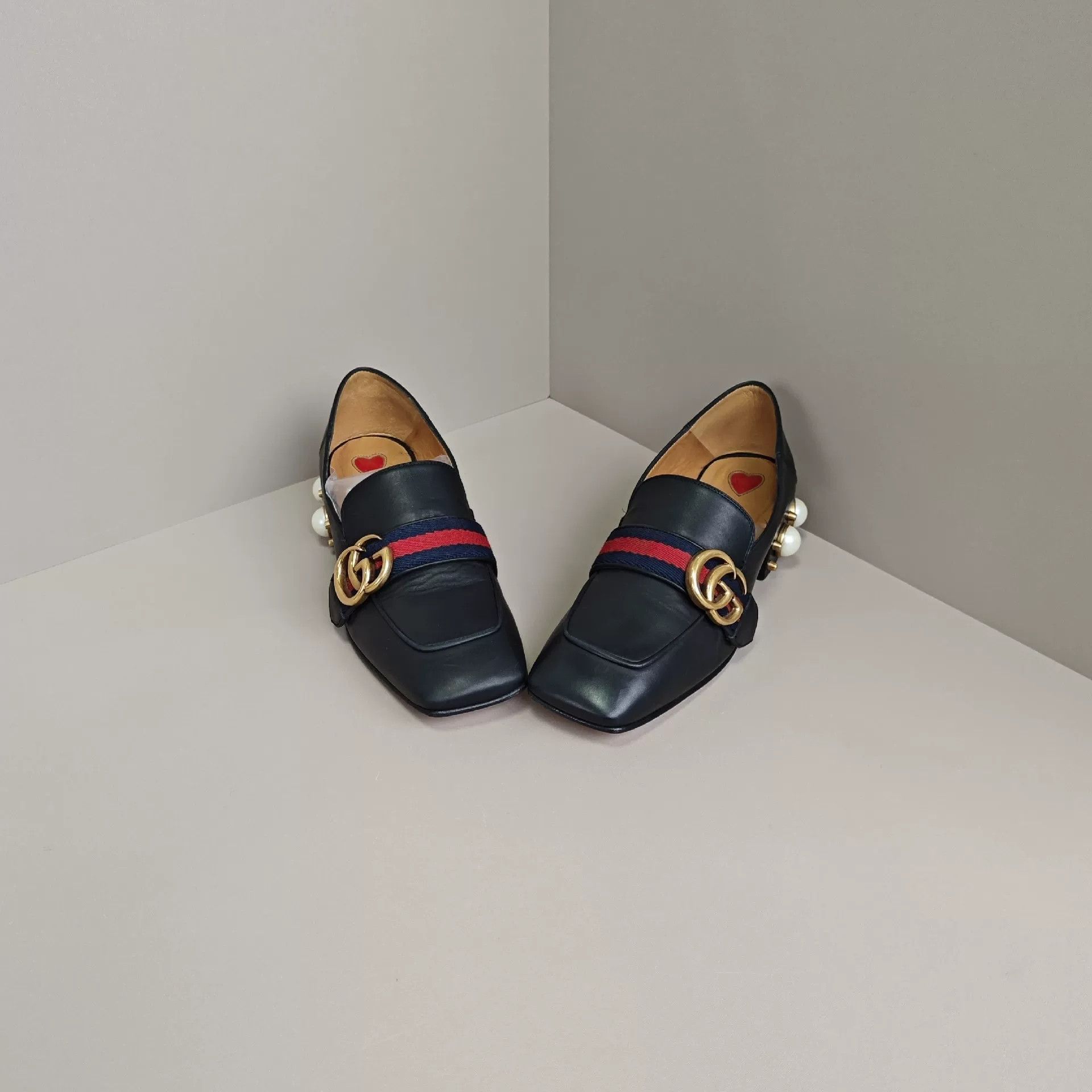 Gucci Gucci Lowtop Sneakers us_5 Women Size US 5 / IT 35 - 2 Thumbnail