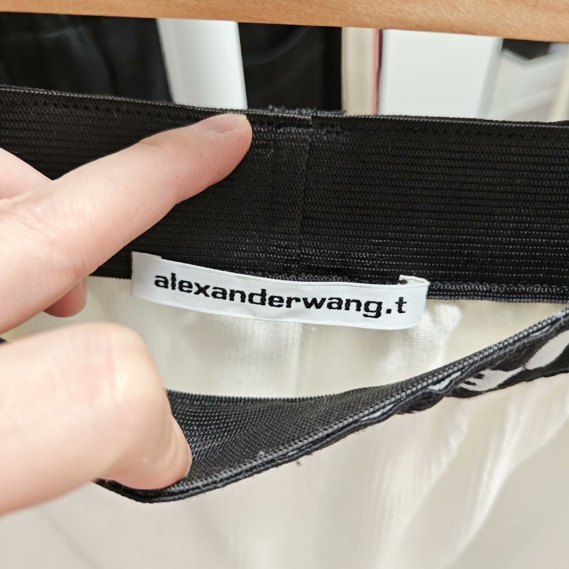 Alexander Wang Alexander Wang Corduroy Pants us_2 Women Size 26" / US 2 / IT 38 - 3 Thumbnail