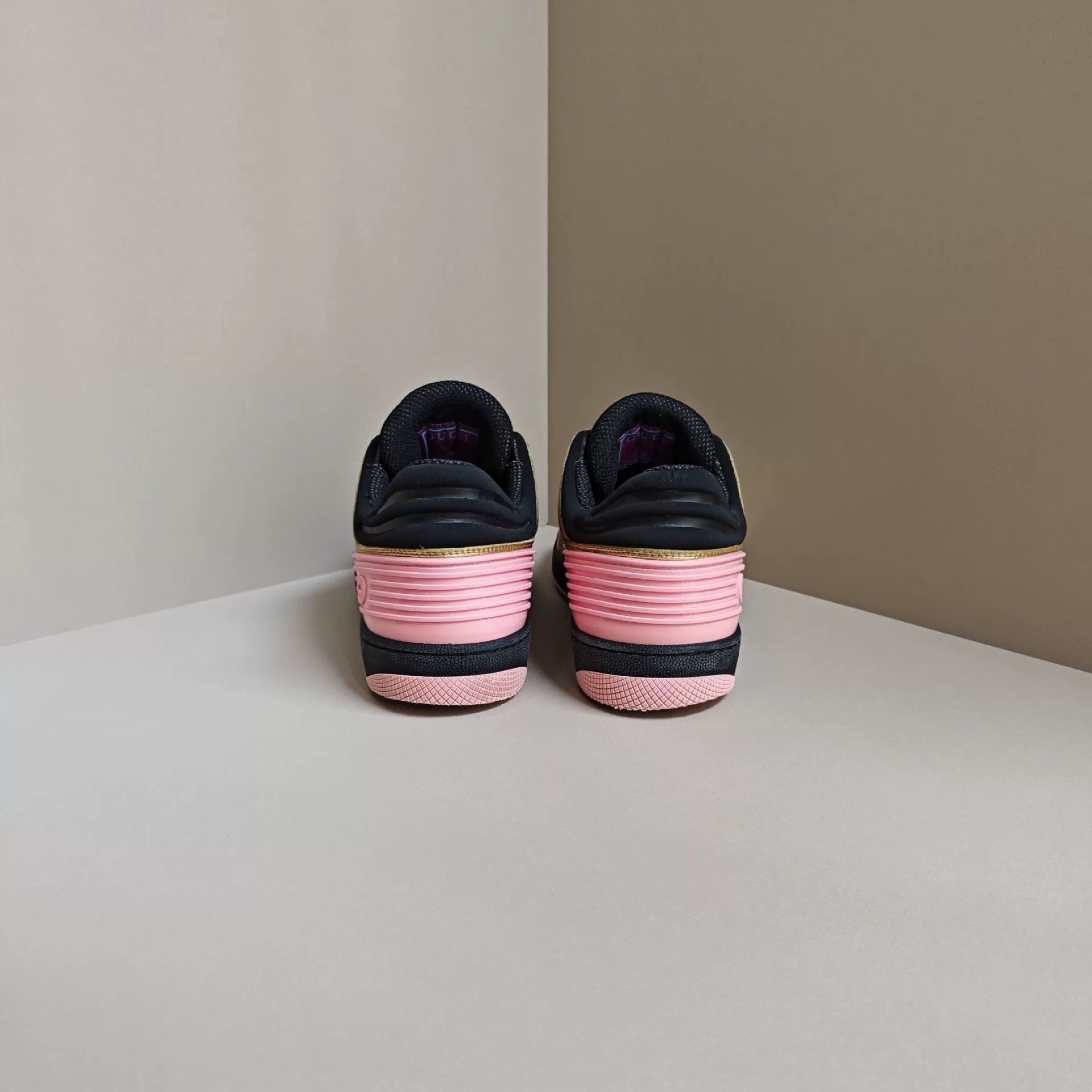 Gucci Gucci Pink Lowtop Sneakers us_7 Women Size US 7 / IT 37 - 3 Thumbnail