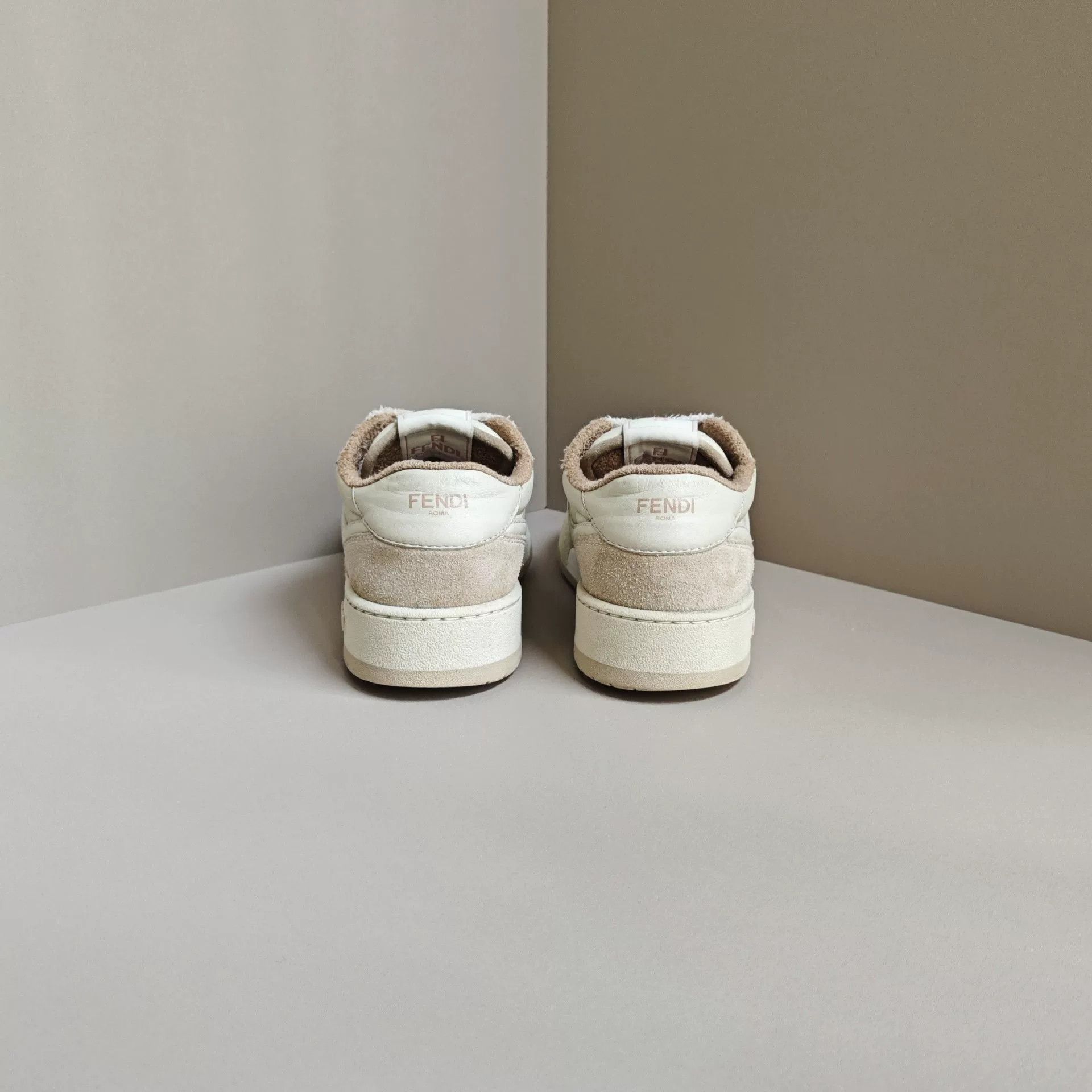 Fendi Fendi Lowtop Sneakers us_8 Women Size US 8 / IT 38 - 3 Thumbnail