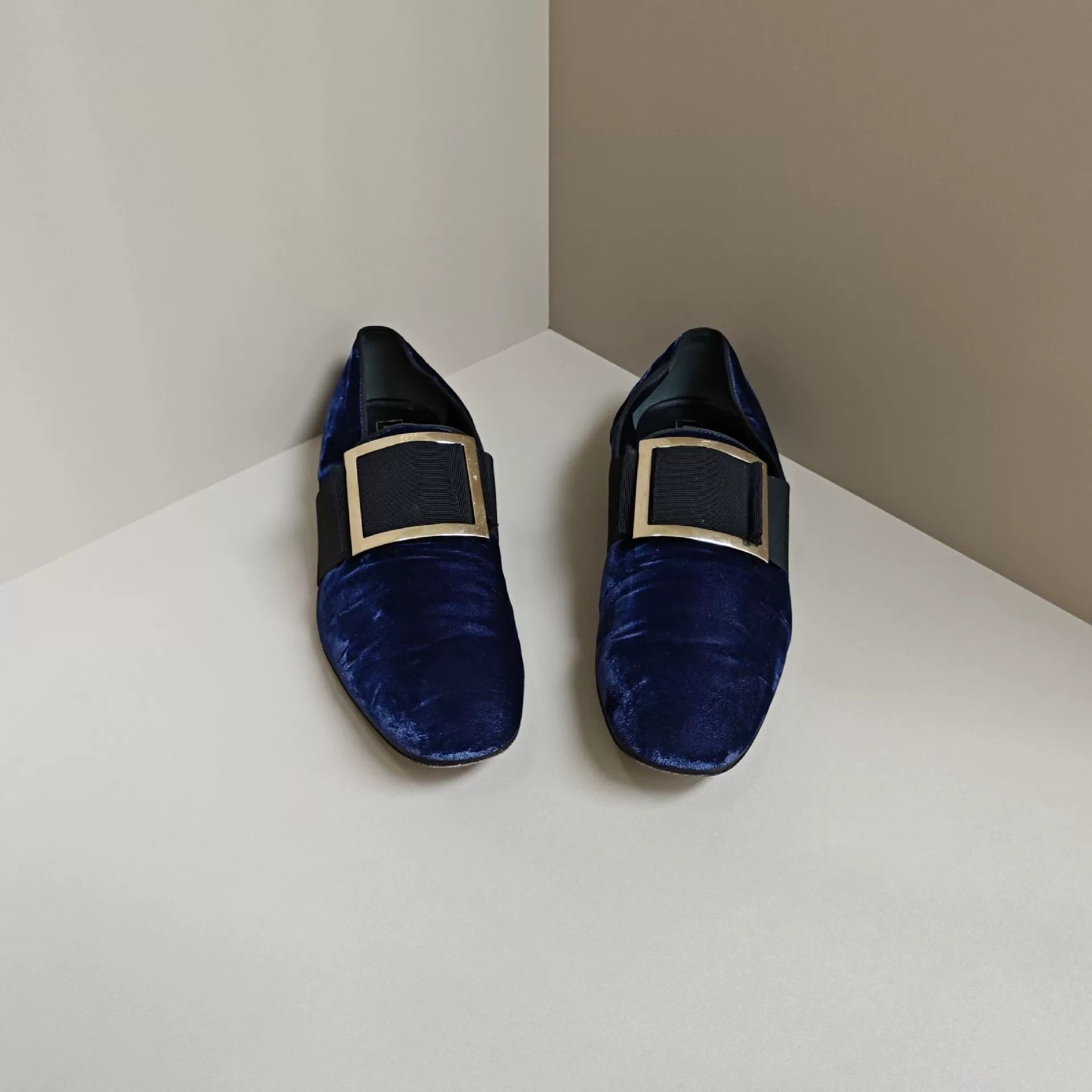 Roger Vivier Roger Vivier Gold Lowtop Sneakers 11 Men Size US 11 / EU 44 - 2 Thumbnail