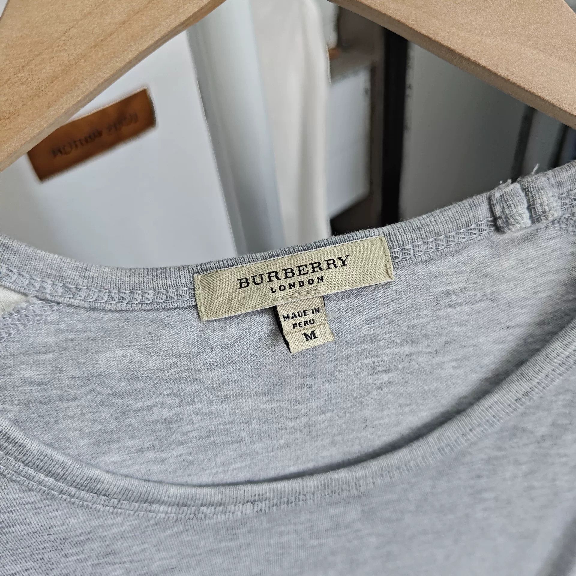 Burberry Burberry T-Shirt M Women Size M / US 6-8 / IT 42-44 - 3 Thumbnail