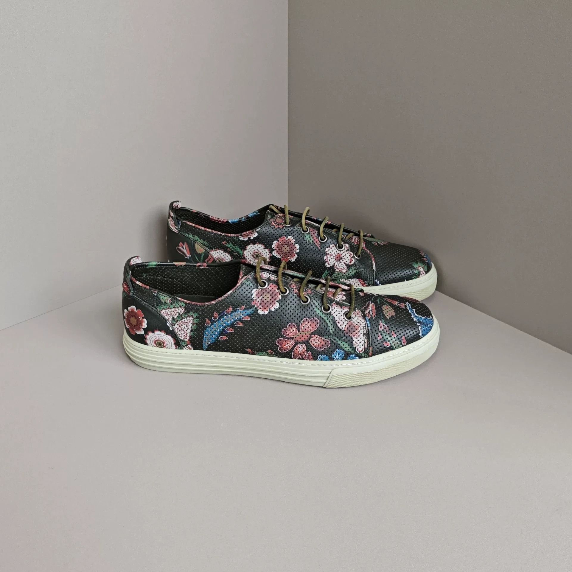 Gucci Gucci Floral Lowtop Sneakers 10 Men Size US 10 / EU 43 - 4 Thumbnail