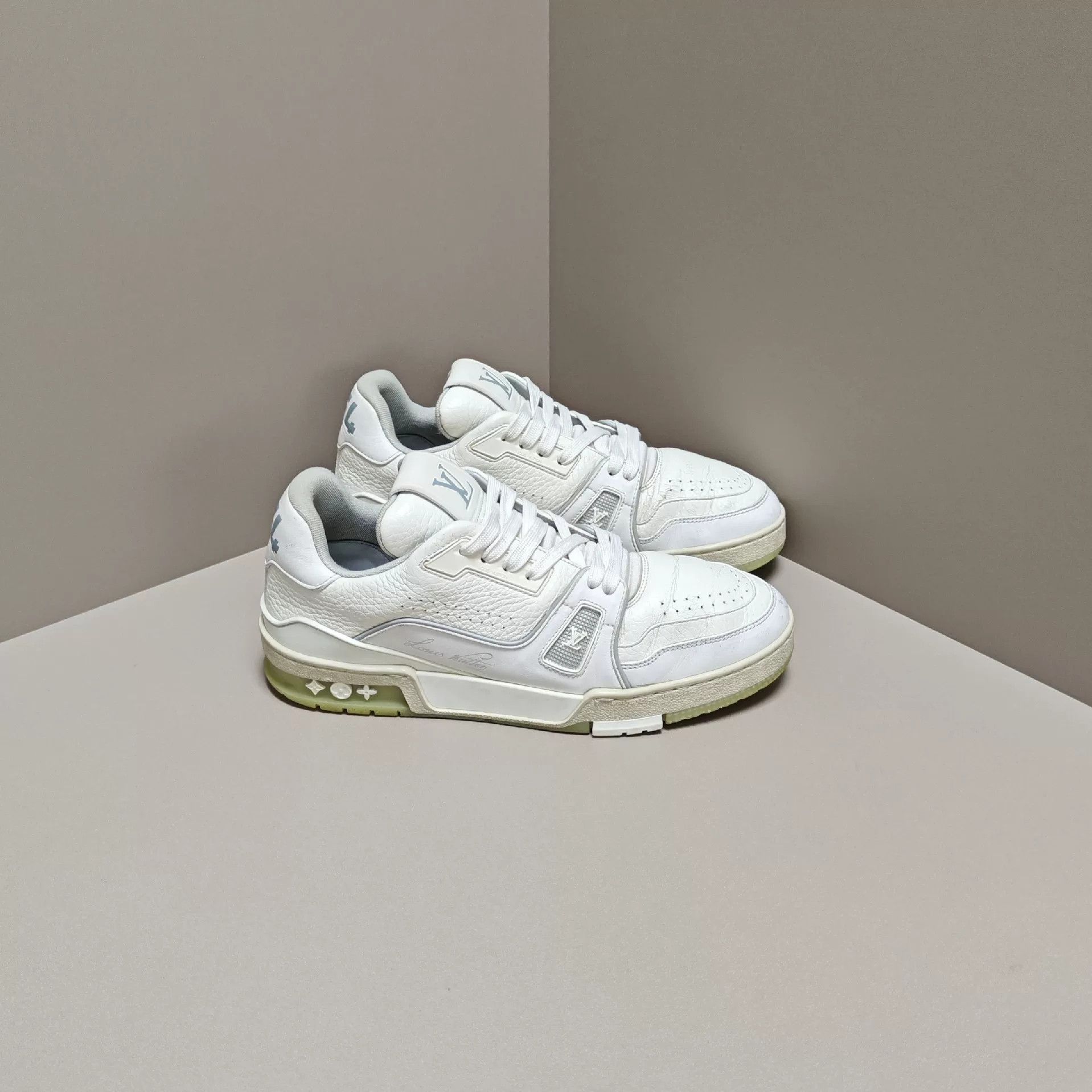 Louis Vuitton Louis Vuitton Training White Lowtop Sneakers 7 Men Size US 7 / EU 40 - 4 Thumbnail