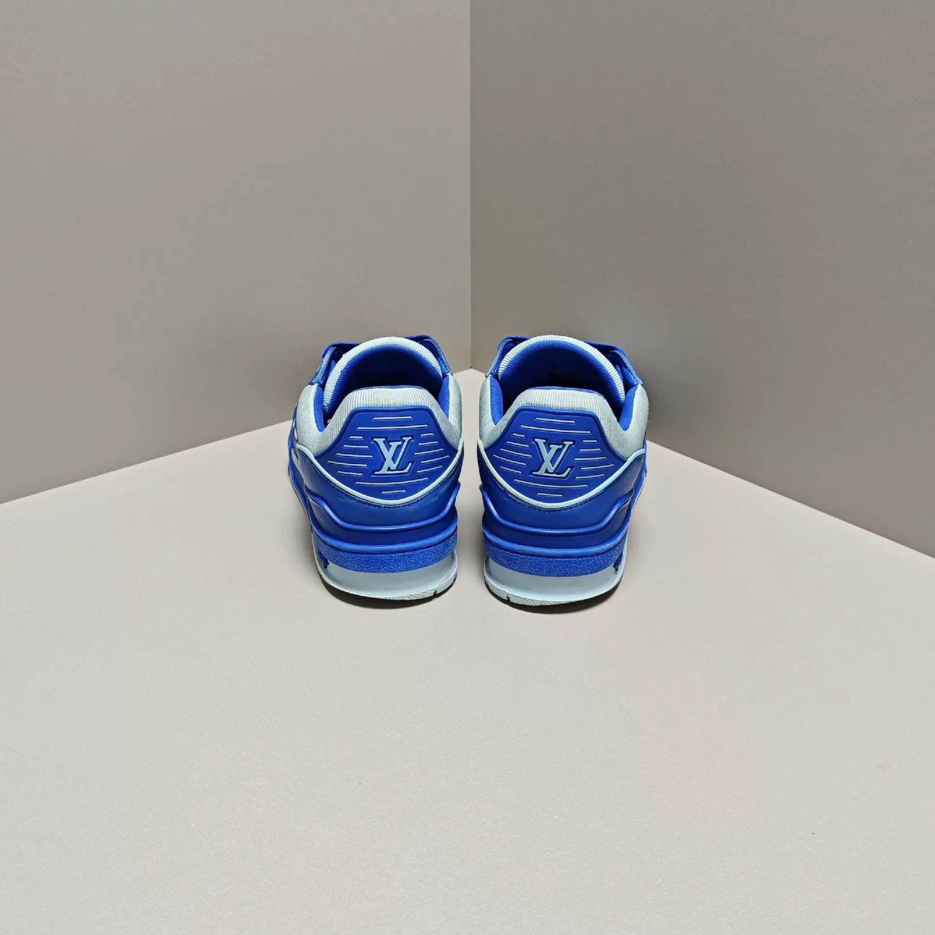 Louis Vuitton Louis Vuitton Training Blue Lowtop Sneakers 7 Men Size US 7 / EU 40 - 3 Thumbnail