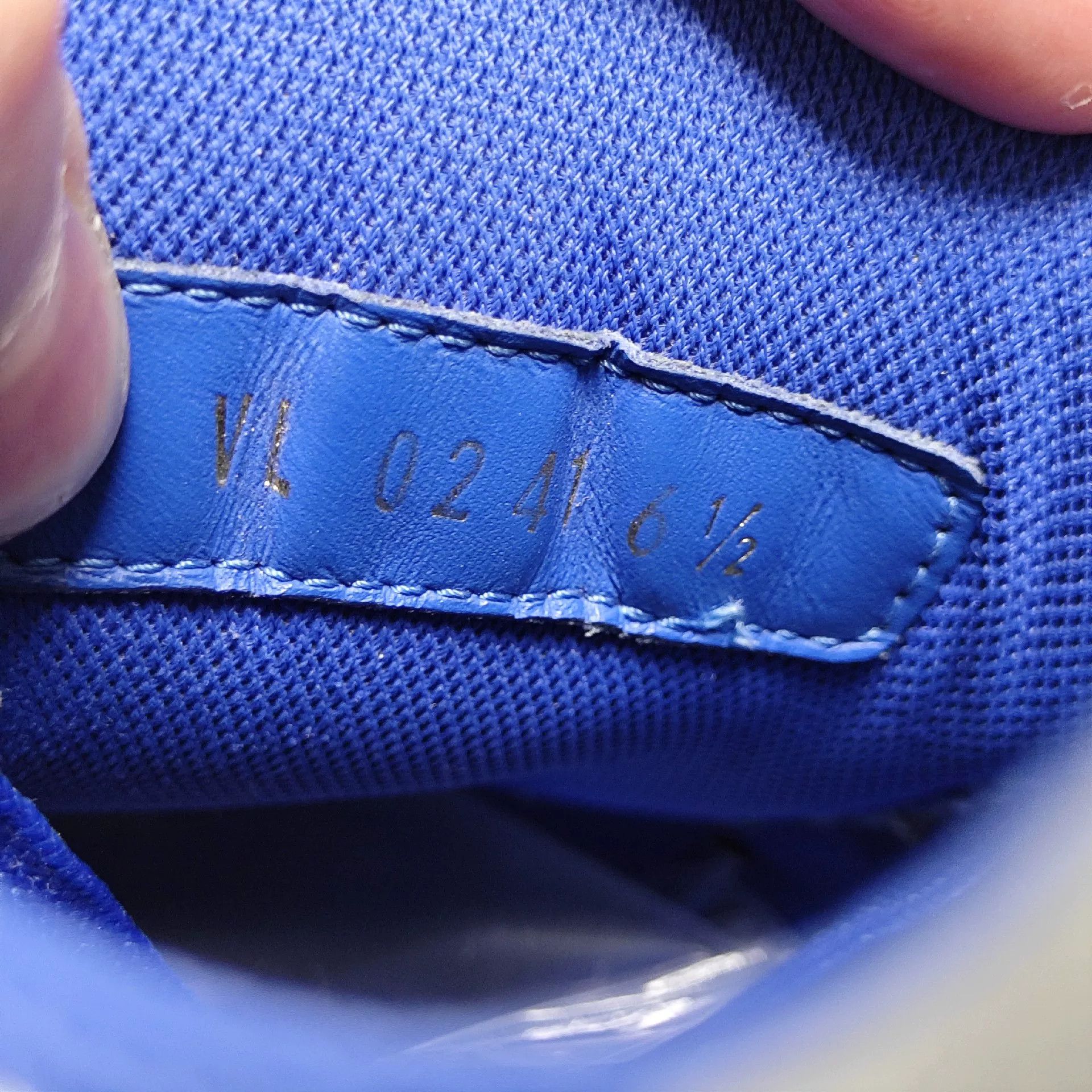 Louis Vuitton Louis Vuitton Training Blue Lowtop Sneakers 7 Men Size US 7 / EU 40 - 6 Thumbnail