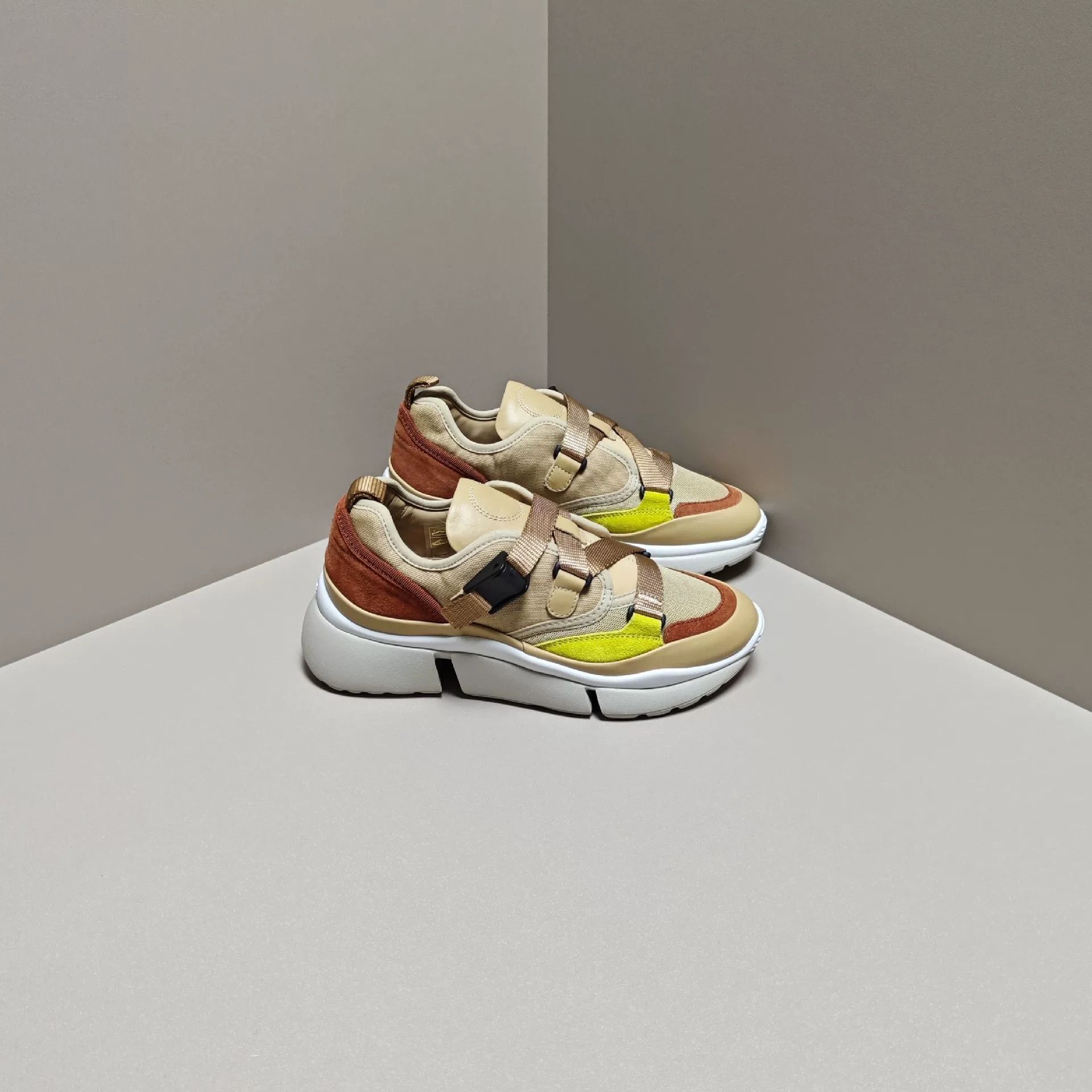 Chloe Chloe Casual Lowtop Sneakers us_6 Women Size US 6 / IT 36 - 4 Thumbnail