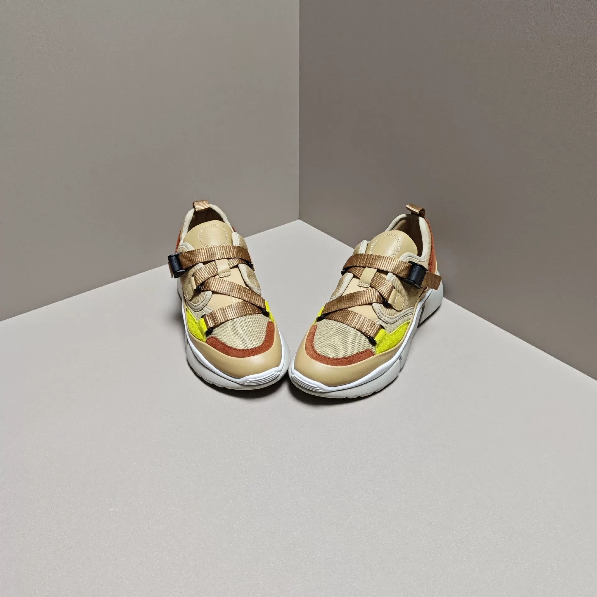 Chloe Chloe Casual Lowtop Sneakers us_6 Women Size US 6 / IT 36 - 2 Thumbnail