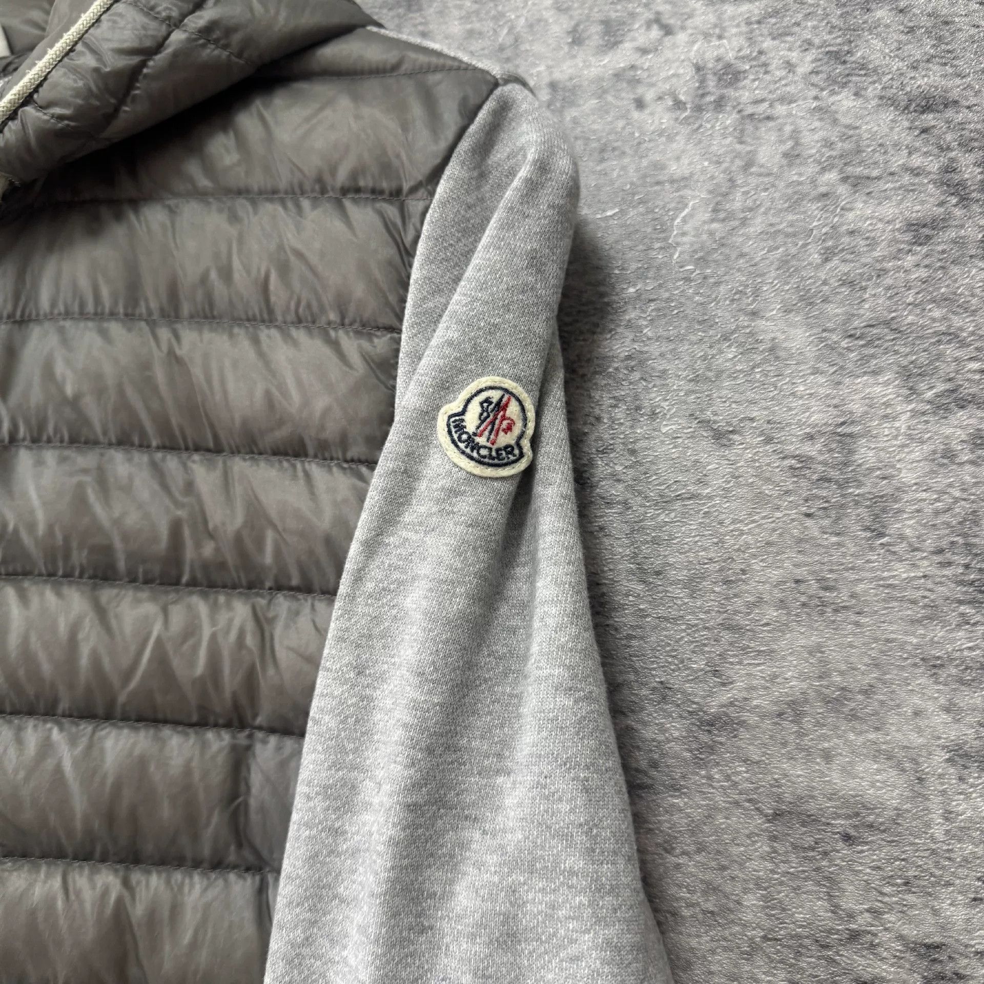 Moncler Moncler Down Down Jacket M Women Size M / US 6-8 / IT 42-44 - 3 Thumbnail