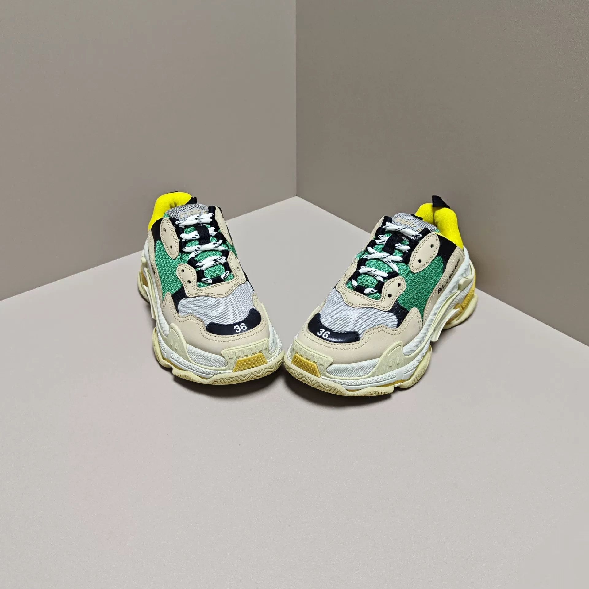 Balenciaga Balenciaga Lowtop Sneakers us_6 Women Size US 6 / IT 36 - 2 Thumbnail