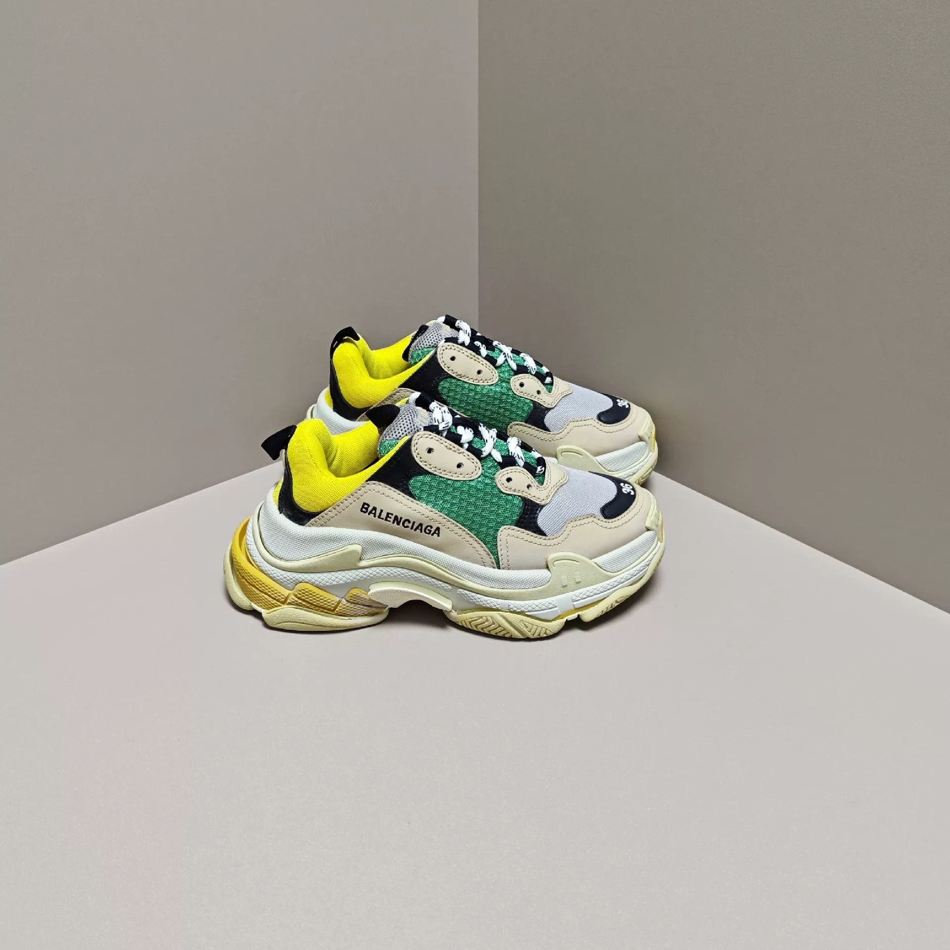 Balenciaga Balenciaga Lowtop Sneakers us_6 Women Size US 6 / IT 36 - 4 Thumbnail