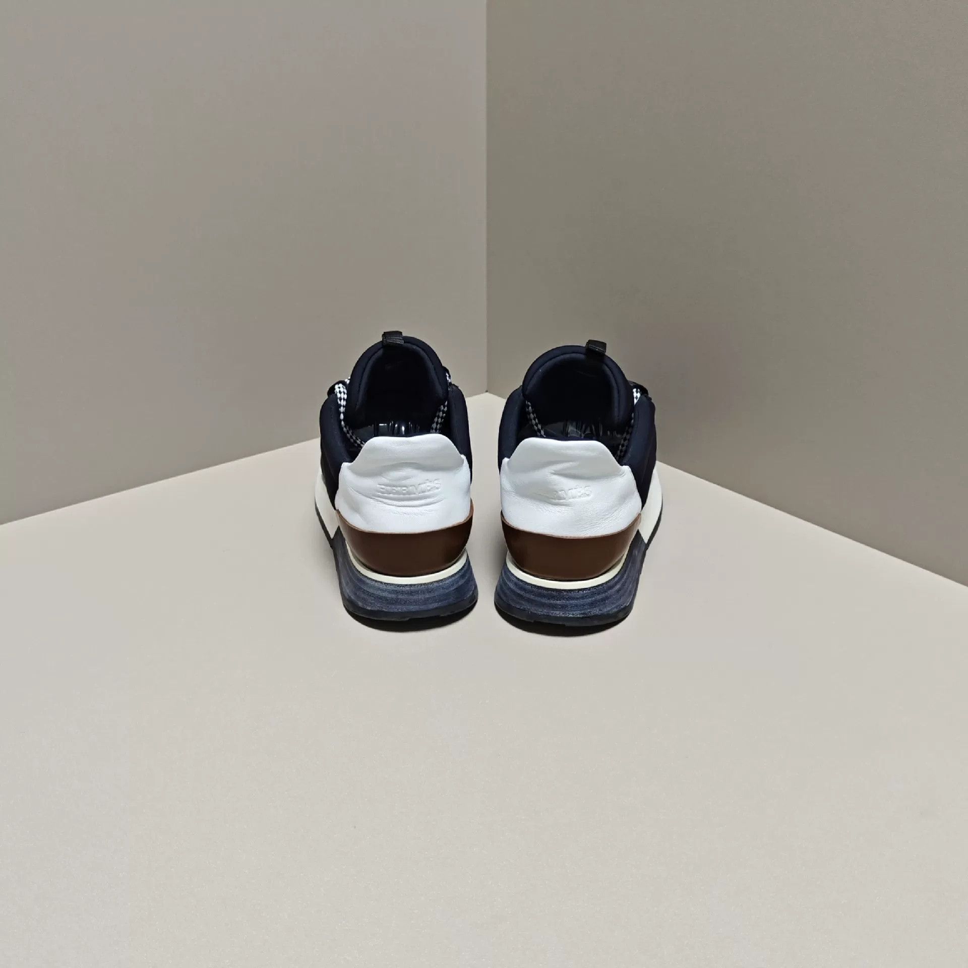 Hermes Hermes Casual Lowtop Sneakers us_6 Women Size US 6 / IT 36 - 3 Thumbnail