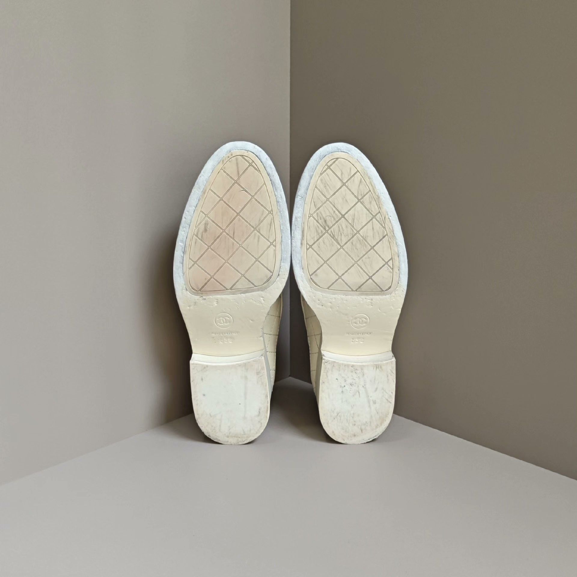 Chanel Chanel White Lowtop Sneakers us_5 Women Size US 5 / IT 35 - 5 Thumbnail