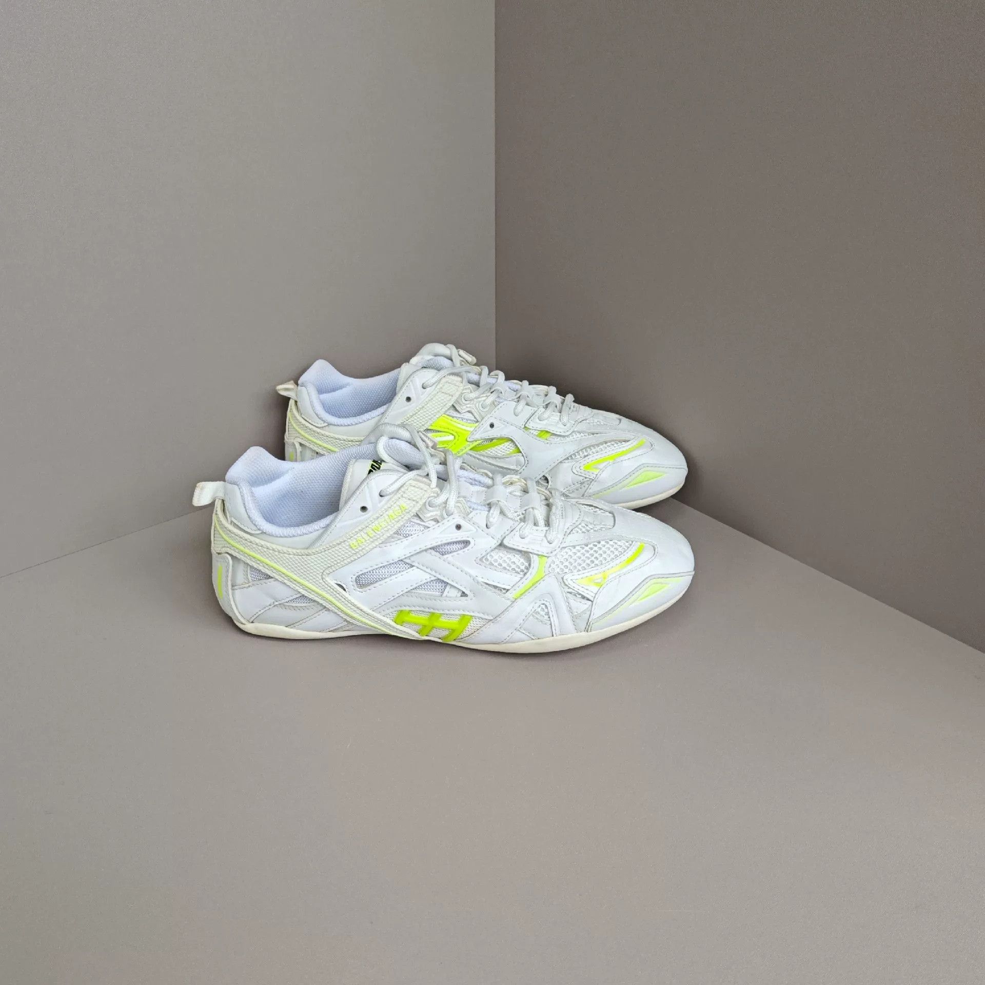 Balenciaga Balenciaga Lowtop Sneakers us_9 Women Size US 9 / IT 39 - 4 Thumbnail